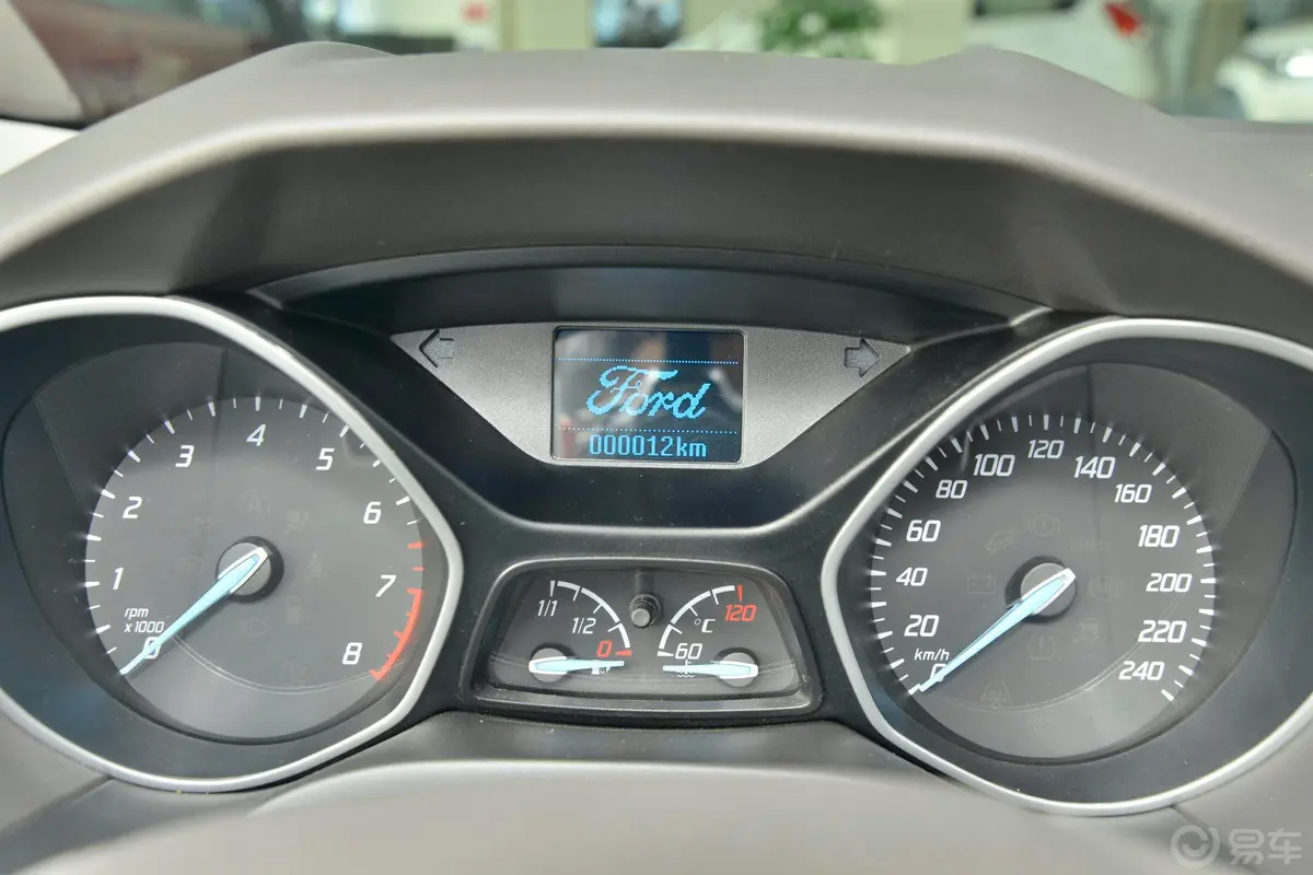 福克斯三厢 1.6L 自动 舒适型仪表盘