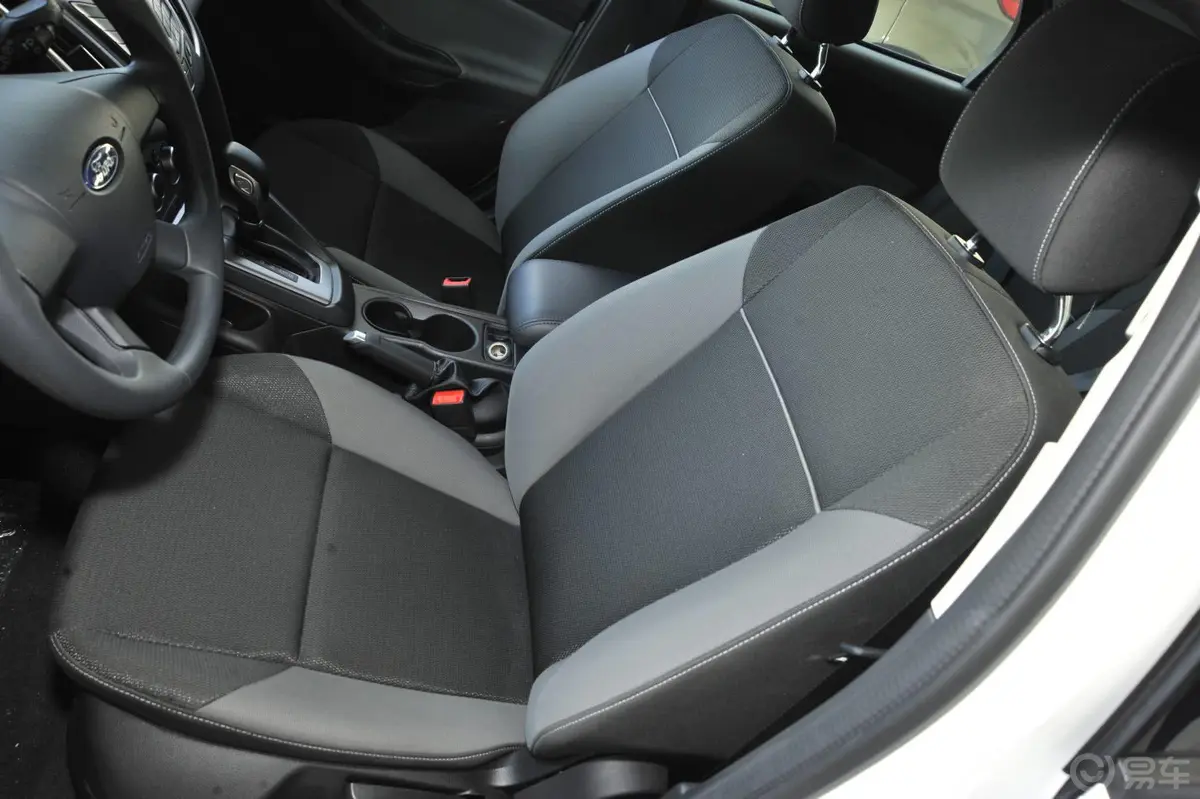福克斯两厢 1.6L 自动 舒适型驾驶员座椅