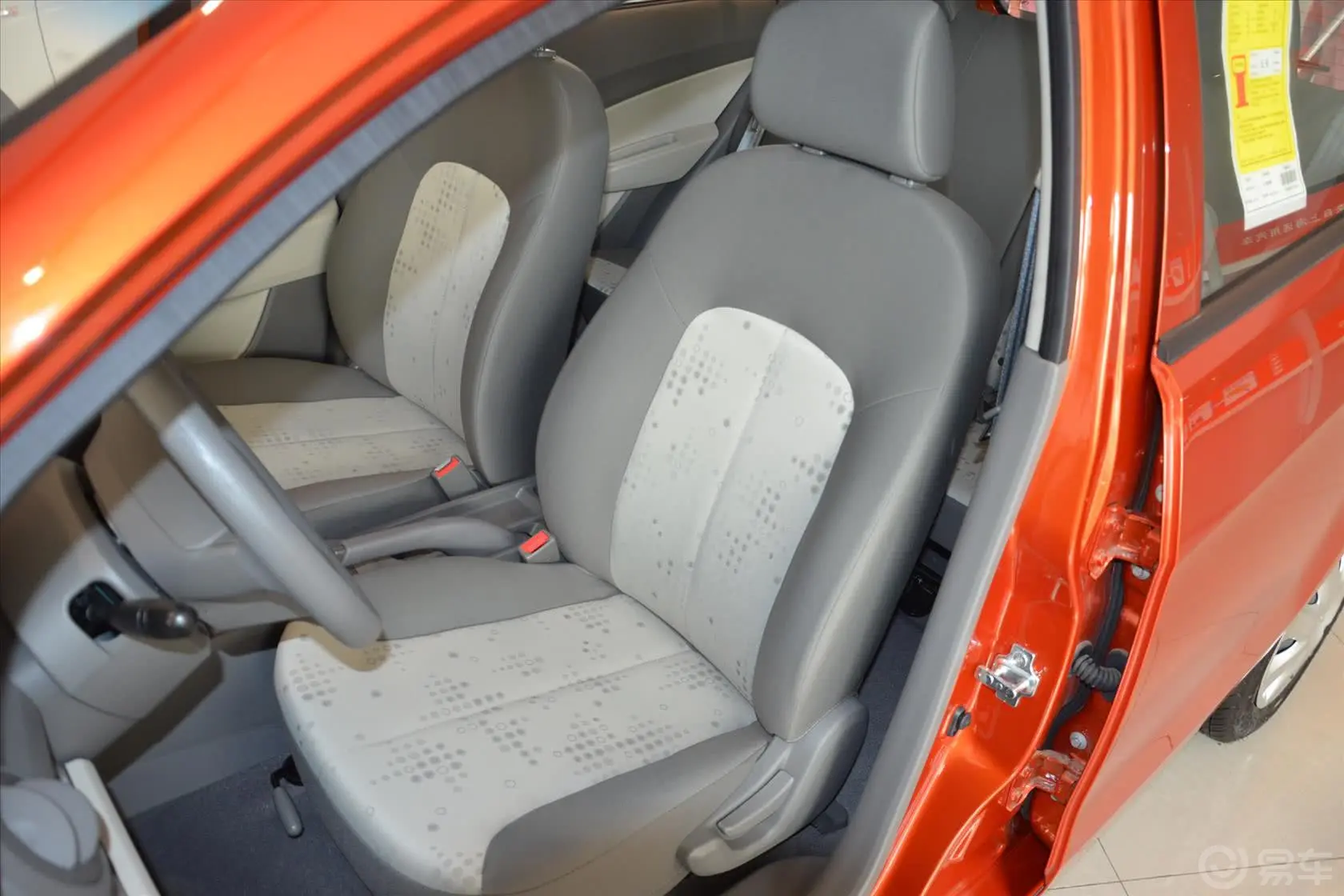 赛欧3两厢 1.2 SE EMT 理想版驾驶员座椅