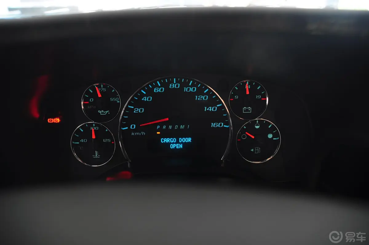 科瑞斯的GMC商务之星白金版GMC商务车仪表盘背光显示
