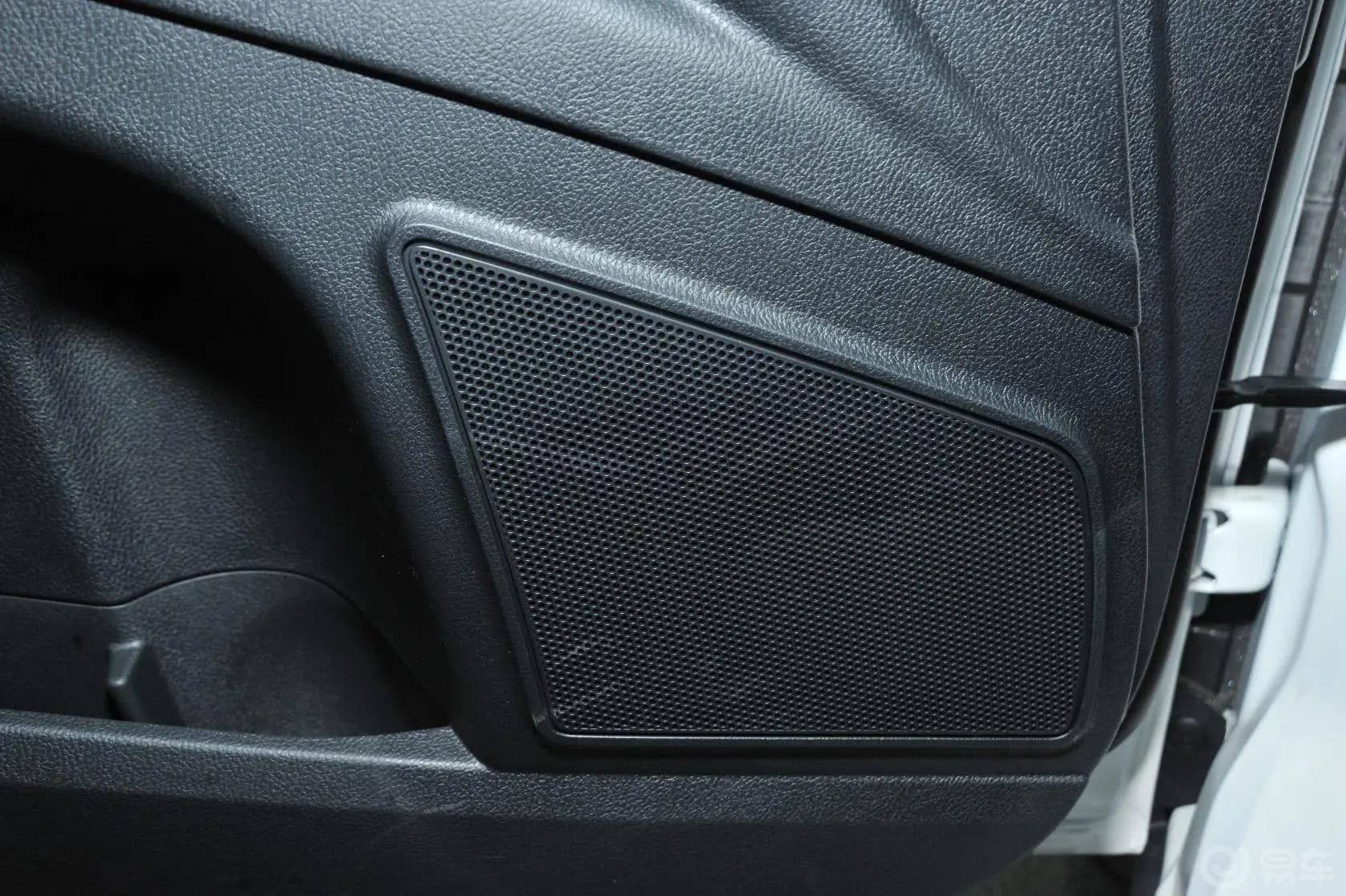 奔腾X802.0L 自动 舒适 周年纪念型内饰