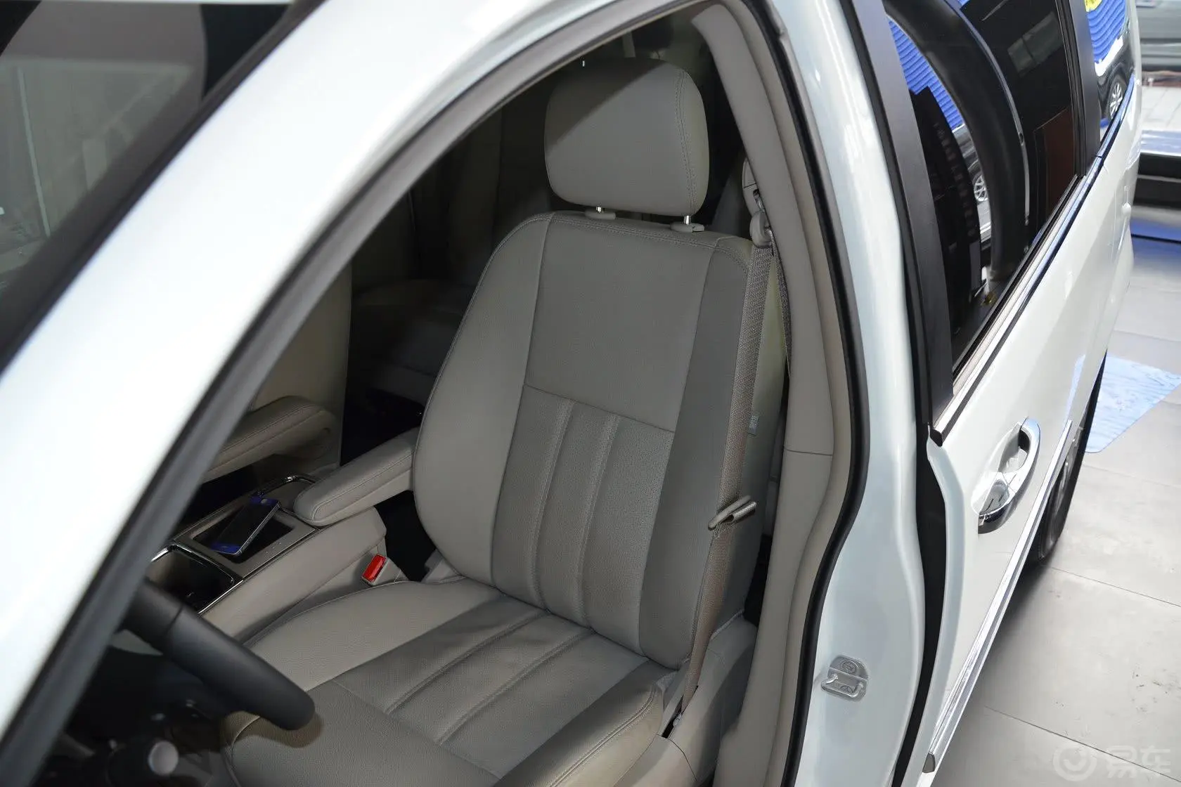 大捷龙(进口)3.6L 手自一体 舒适版驾驶员座椅