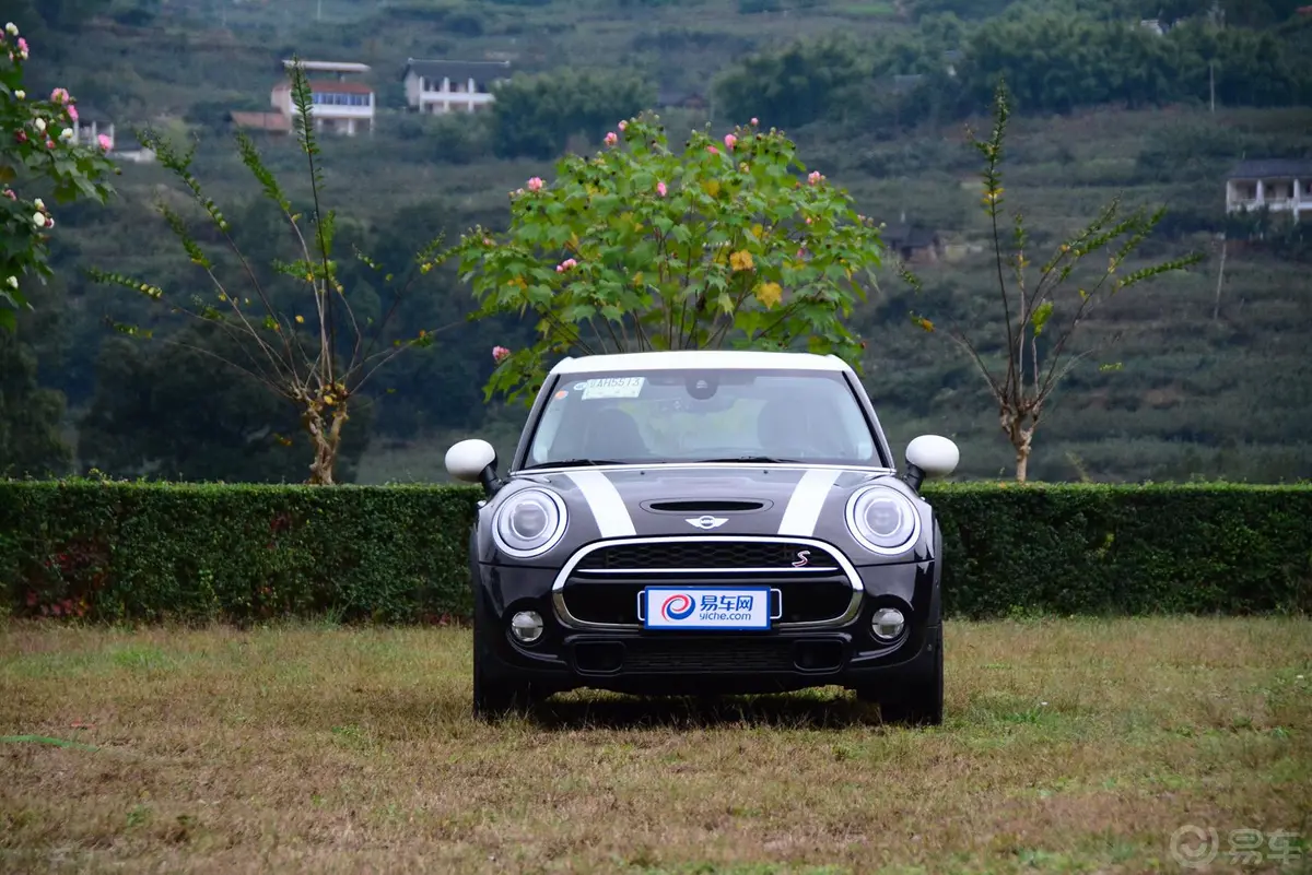 MINI2.0T COOPER S 五门版正前水平