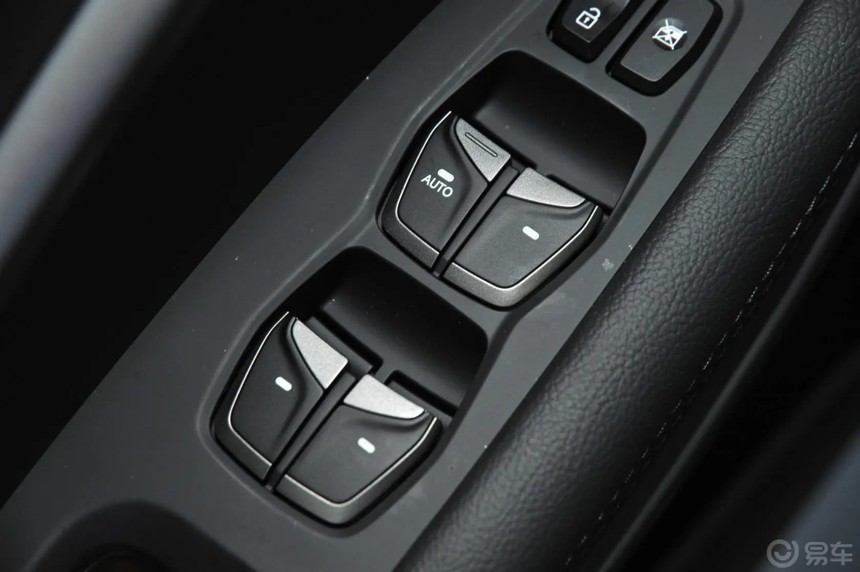 胜达改款 2.4L GLS 四驱 自动 智能型车窗升降键
