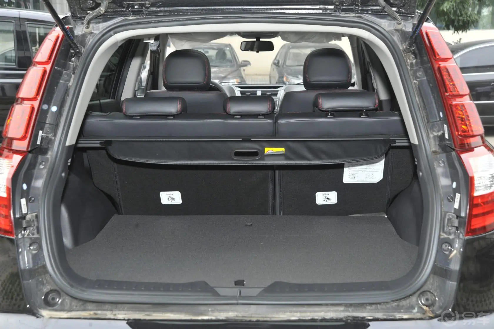 吉利GX72.4L 自动 尊贵型行李箱空间