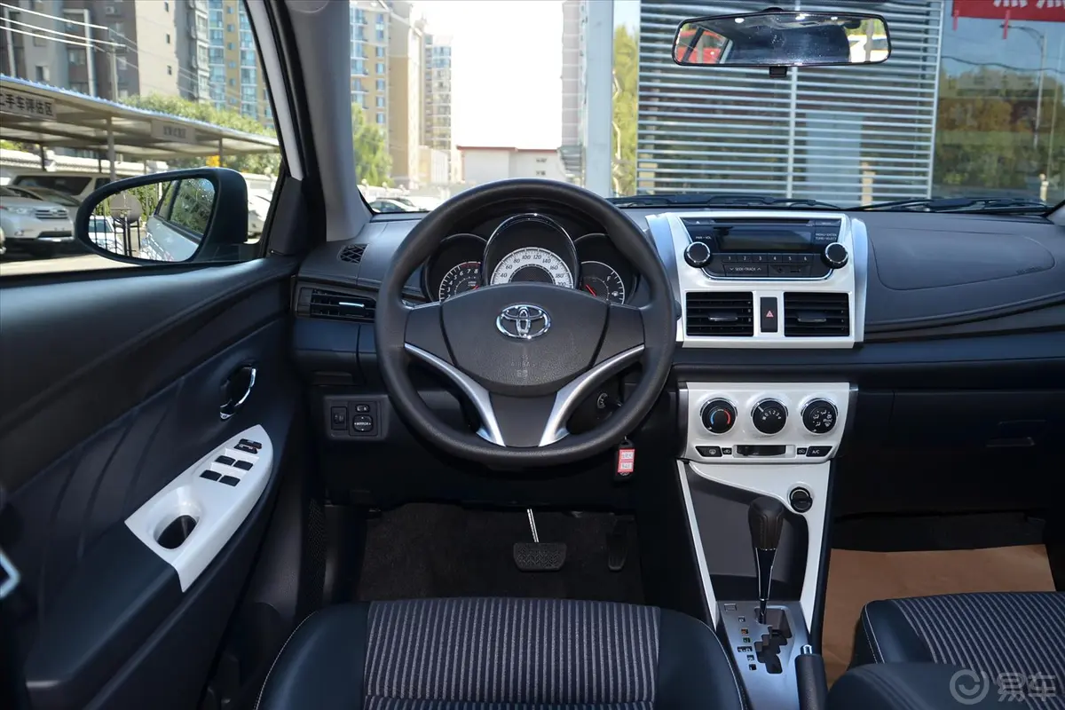 YARiS L 致炫1.5L自动 炫动天窗特别版驾驶位区域