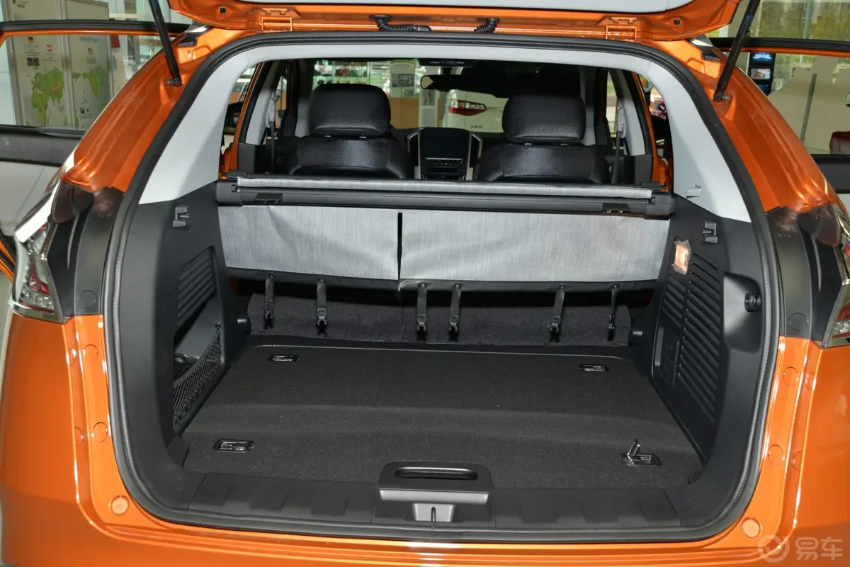 优6 SUV1.8T 魅力型空间