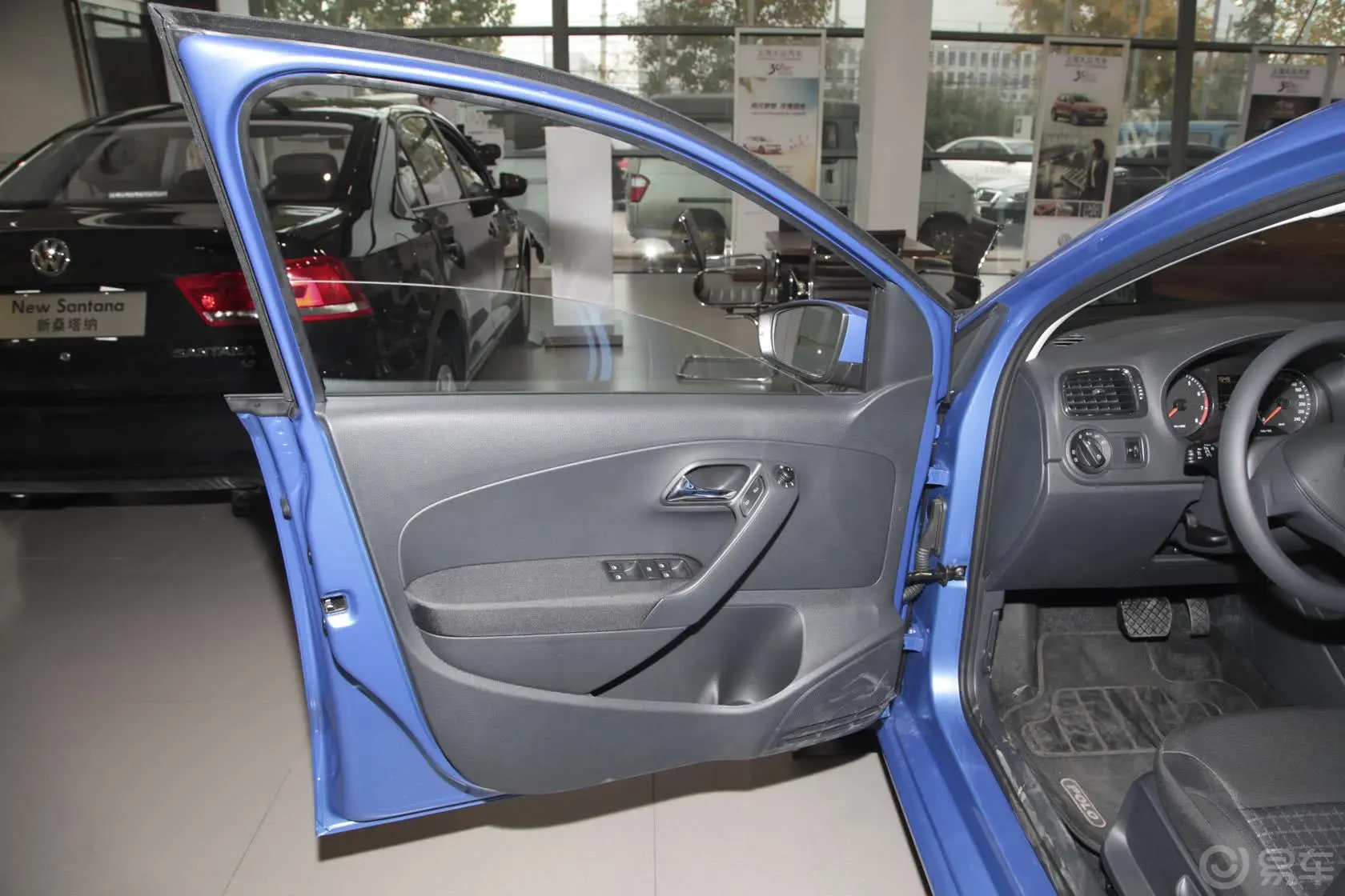 Polo1.6L 自动 舒适版驾驶员侧车门内门板