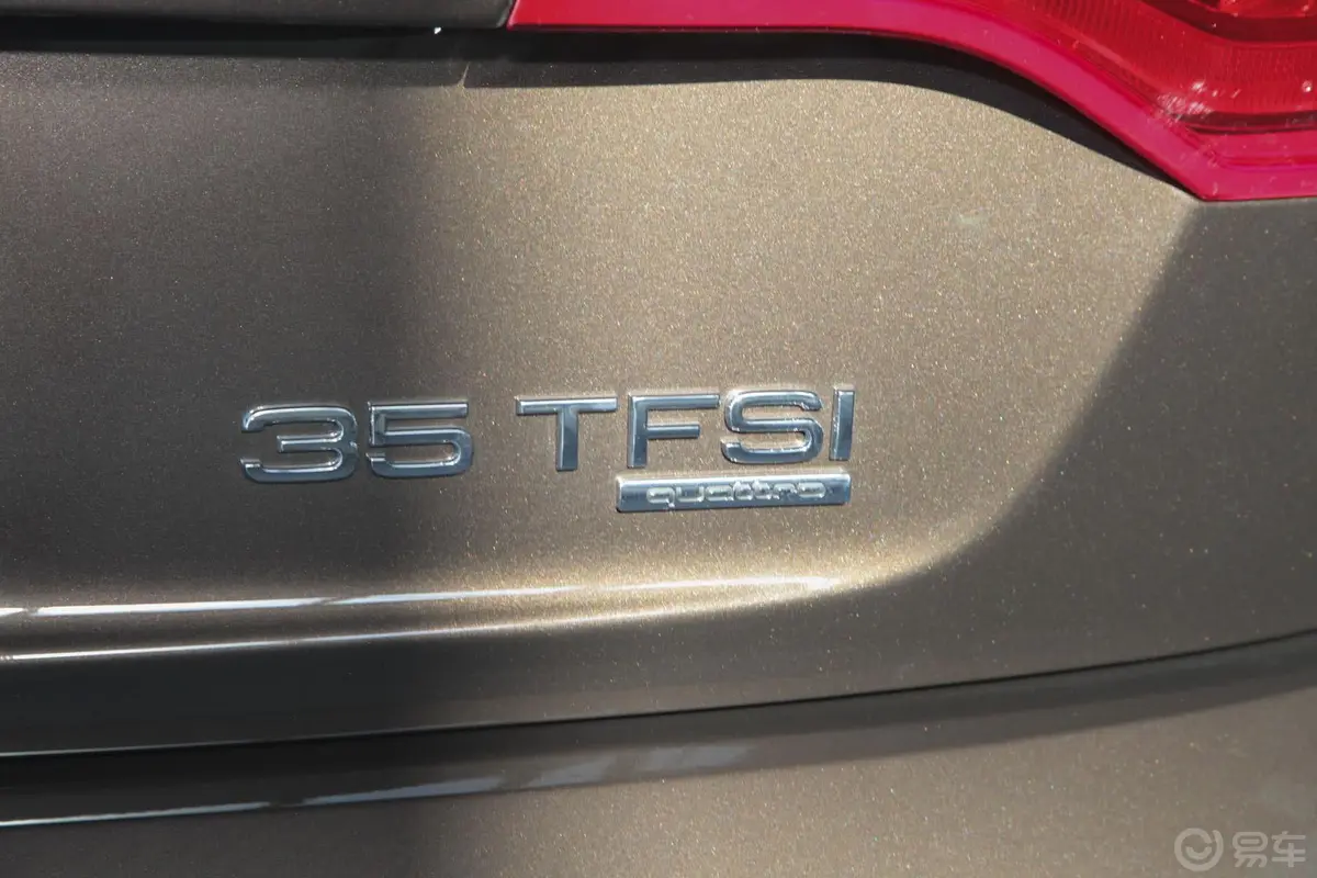 奥迪Q735 TFSI quattro 运动型外观