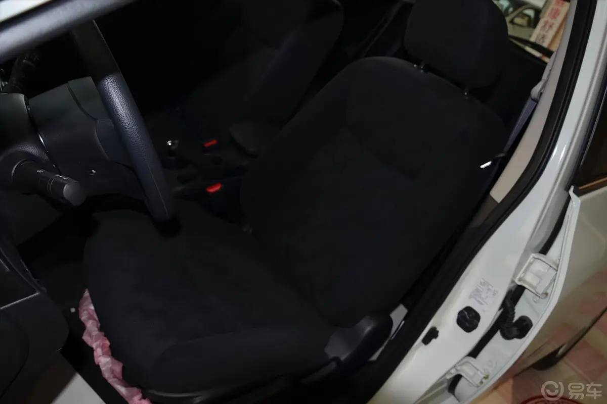 骐达1.6 XE CVT 舒适型驾驶员座椅
