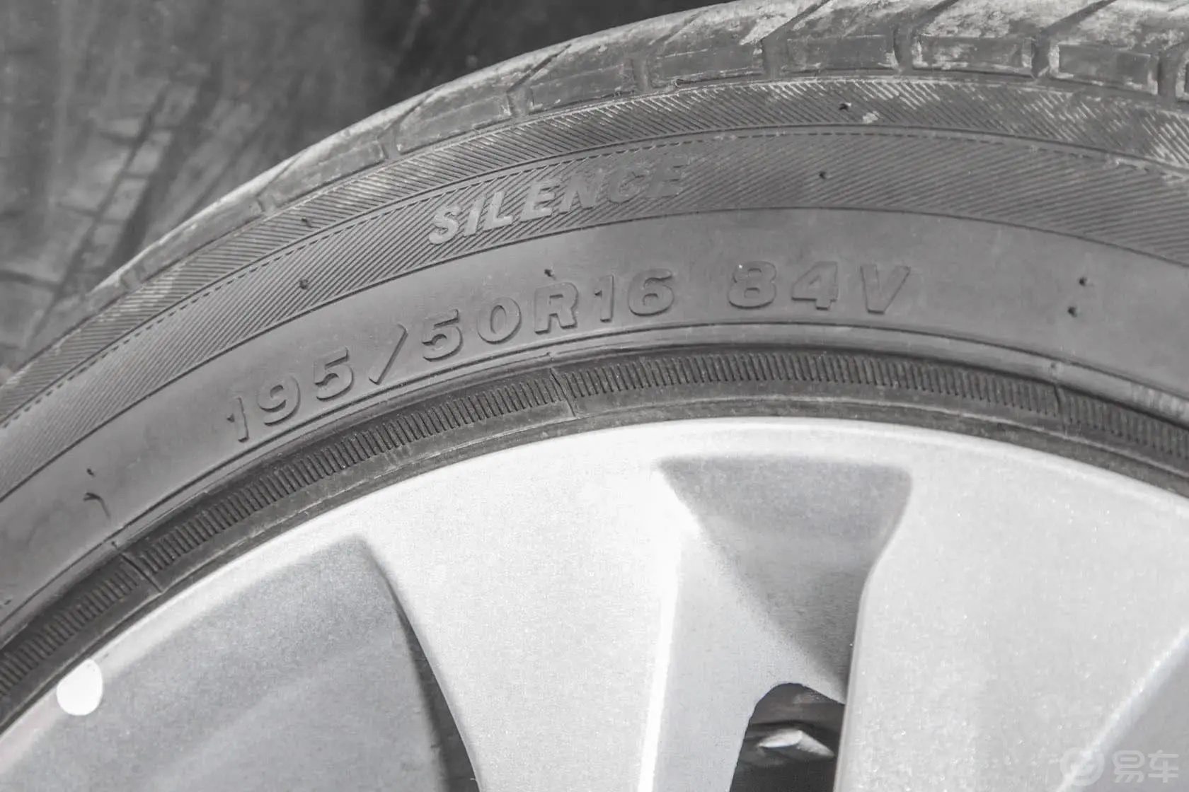 利亚纳A6三厢 1.4L 手动 畅想型轮胎规格