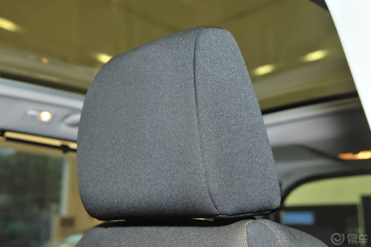 标致308(进口)SW 1.6T 自动 时尚型驾驶员头枕