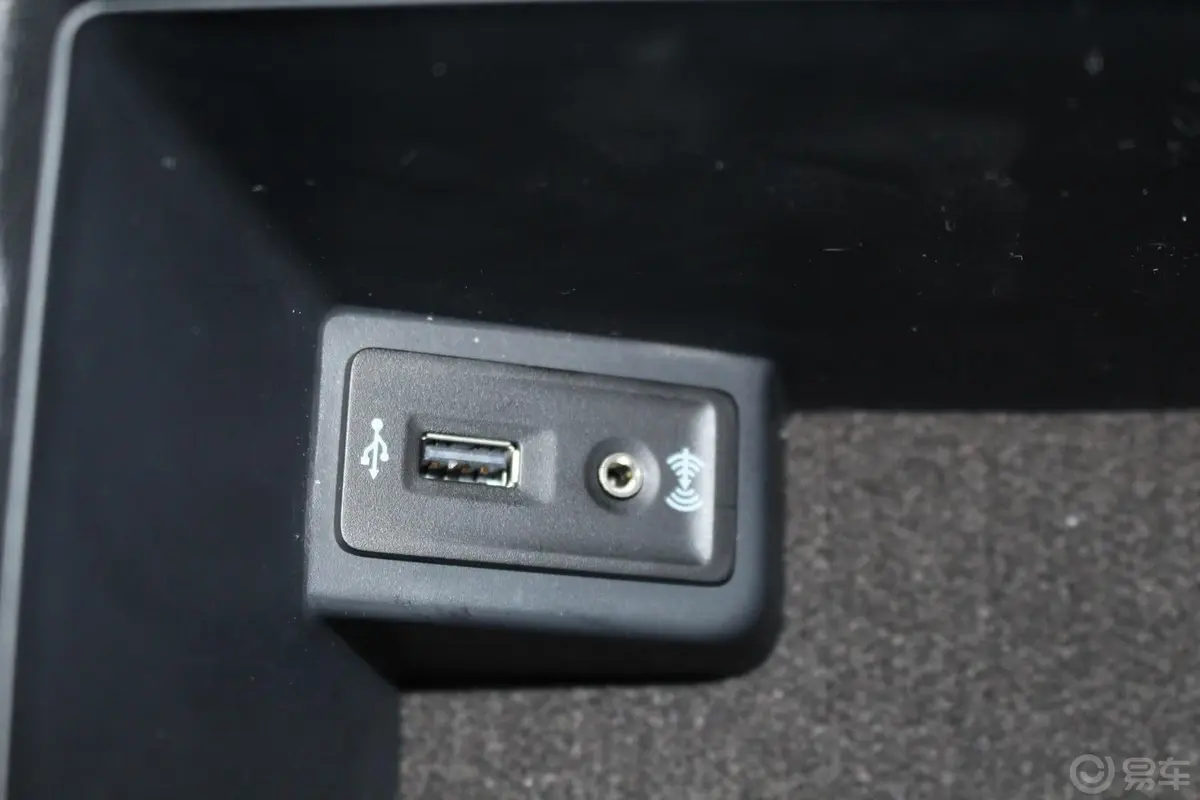 凌渡1.4T  DSG 280TSI 豪华版USB接口