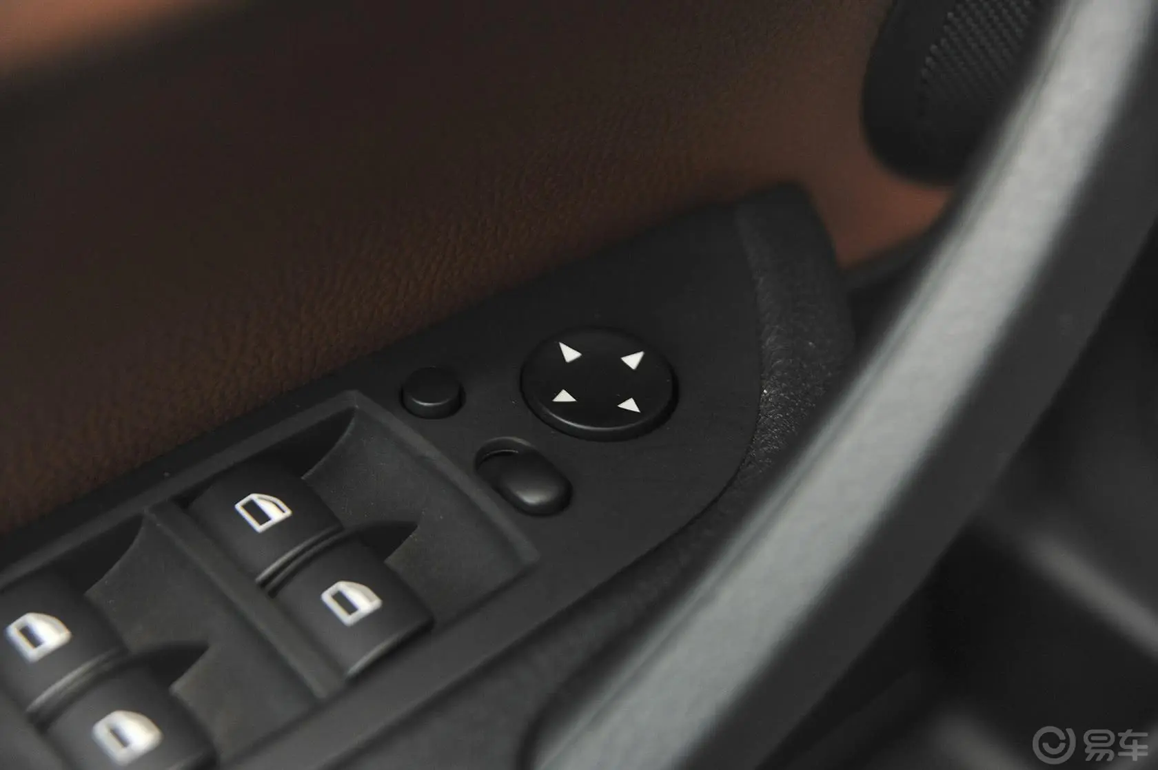 宝马X1xDrive28i X设计套装外后视镜控制键