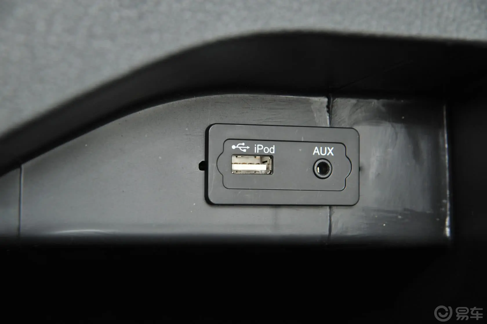 众泰T6001.5T 手动 豪华型USB接口