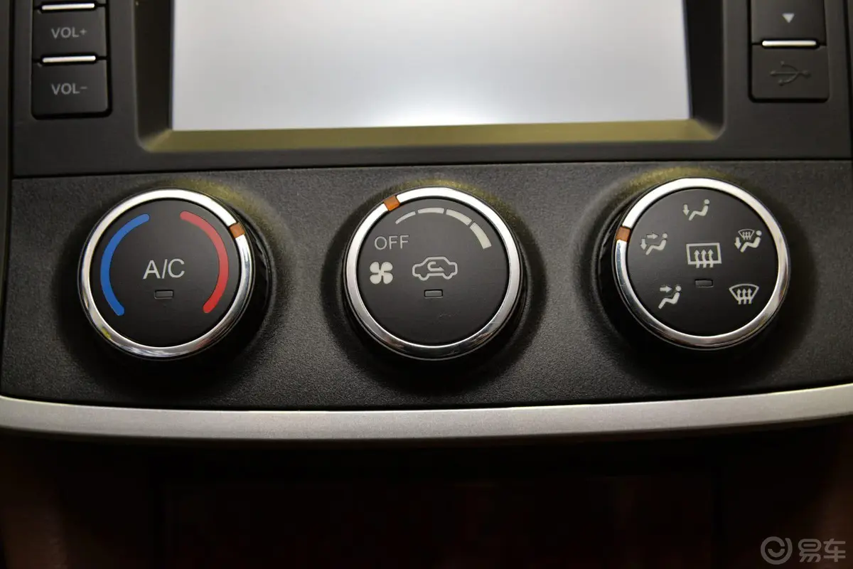 众泰Z3001.5L 都市版 手动 尊贵型空调