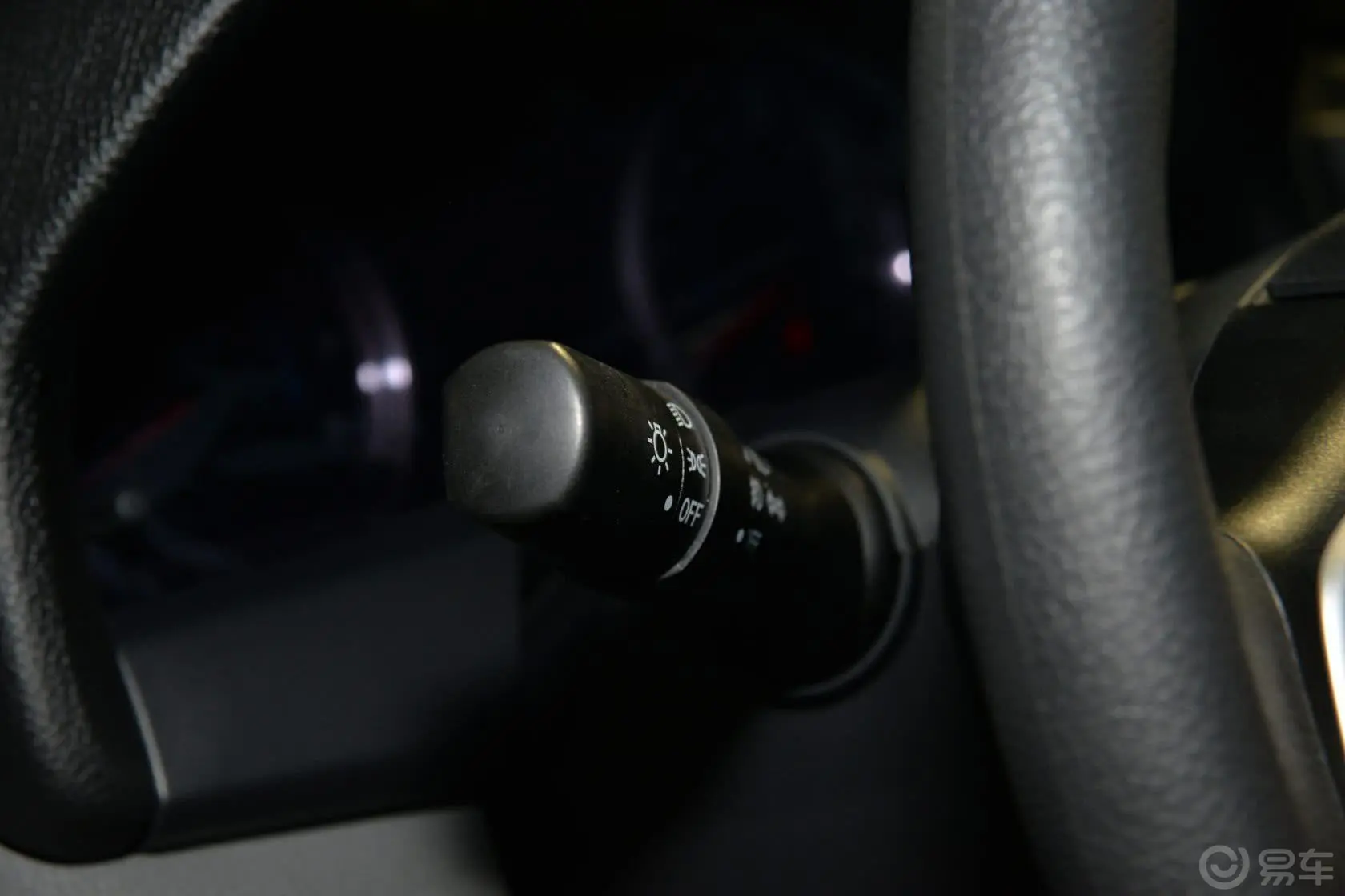 众泰Z3001.5L 驾值版 手动 精英型大灯远近光调节柄