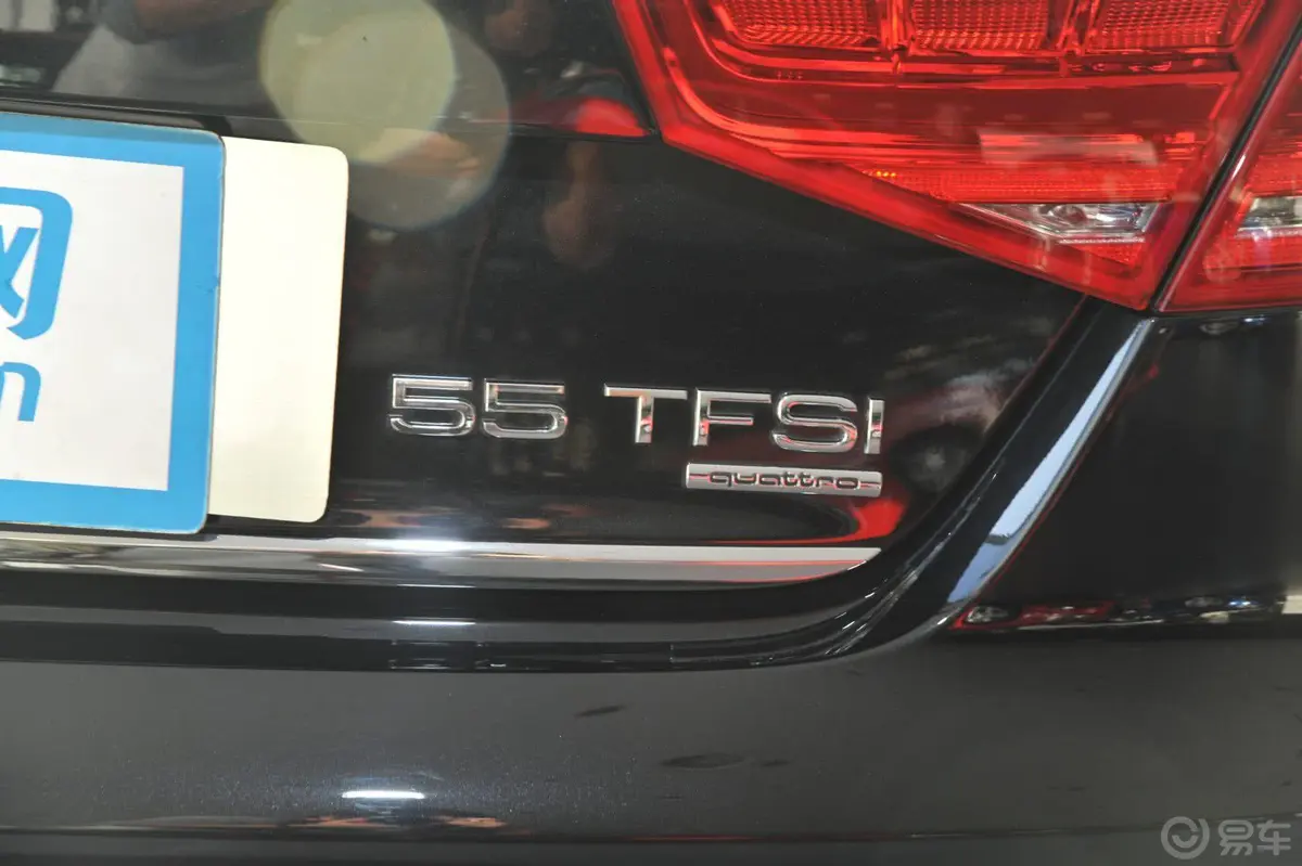 奥迪A8A8L 55 TFSI quattro豪华型尾标