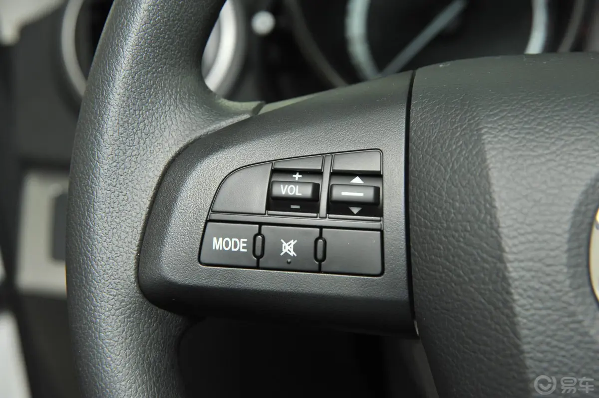 马自达3 星骋两厢 2.0L 自动 运动型方向盘功能键（左）