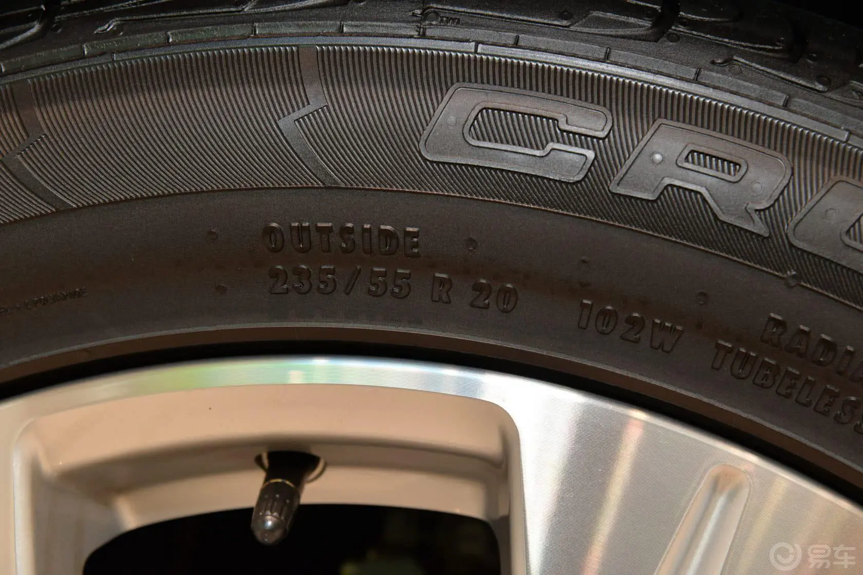 凯迪拉克SRX3.0L 手自一体 领先型轮胎规格