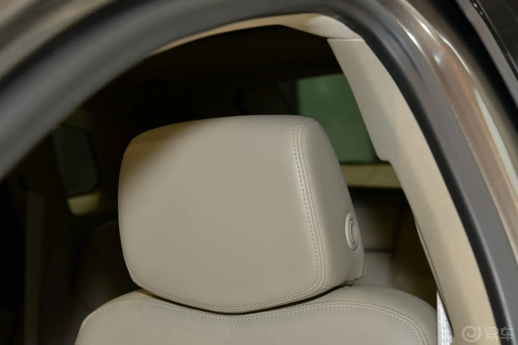 凯迪拉克SRX3.0L 手自一体 豪华型驾驶员头枕