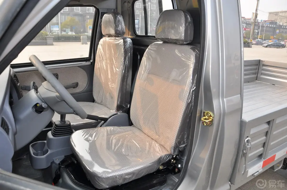 金杯T201.3L 手动 标准型驾驶员座椅