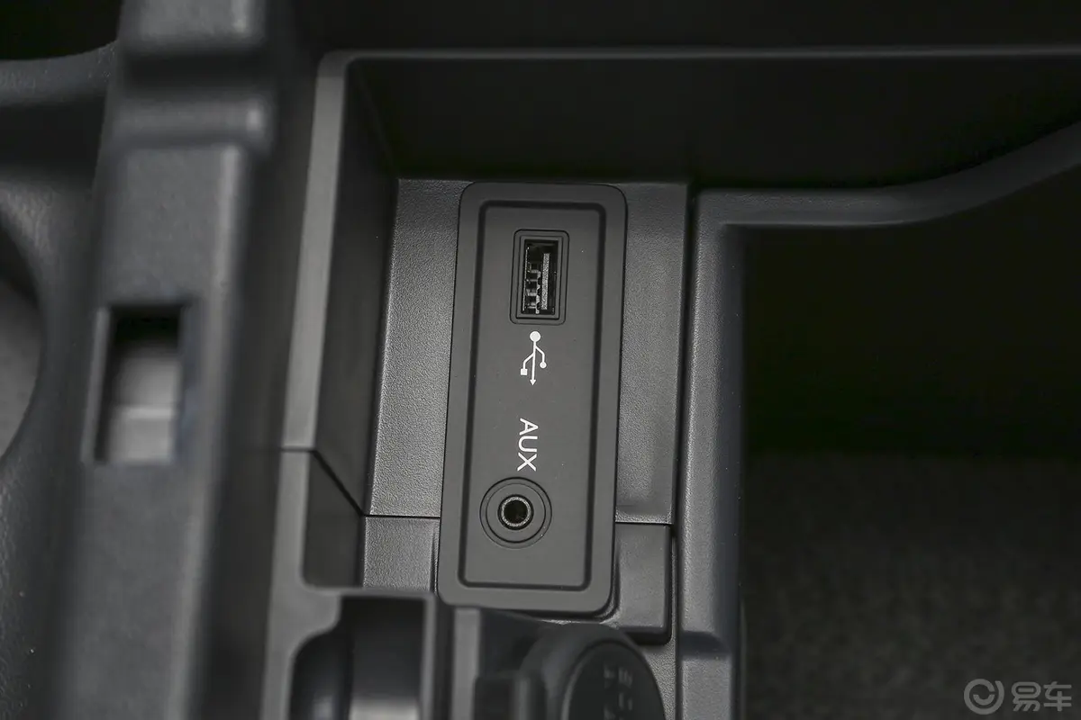 科雷傲(进口)2.5L 两驱 Sportway限量版USB接口