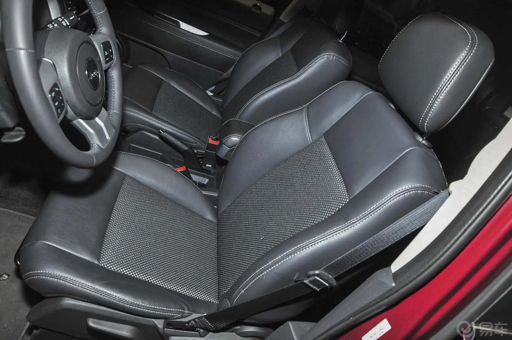 指南者(进口)改款 2.4L 自动 舒适版驾驶员座椅