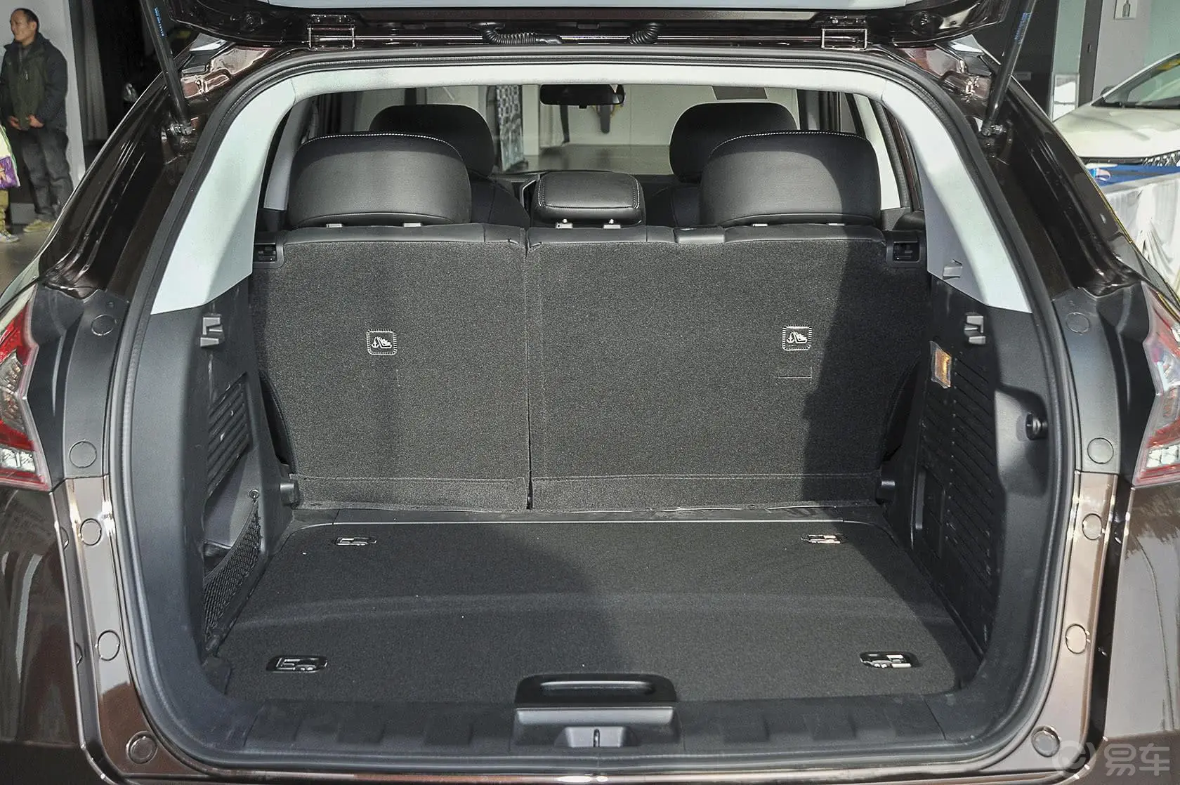 优6 SUV2.0T 时尚型行李厢开口范围