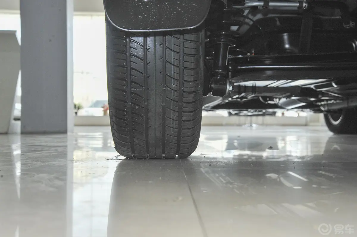 比亚迪L31.5L 自动 舒适型 节能版轮胎花纹