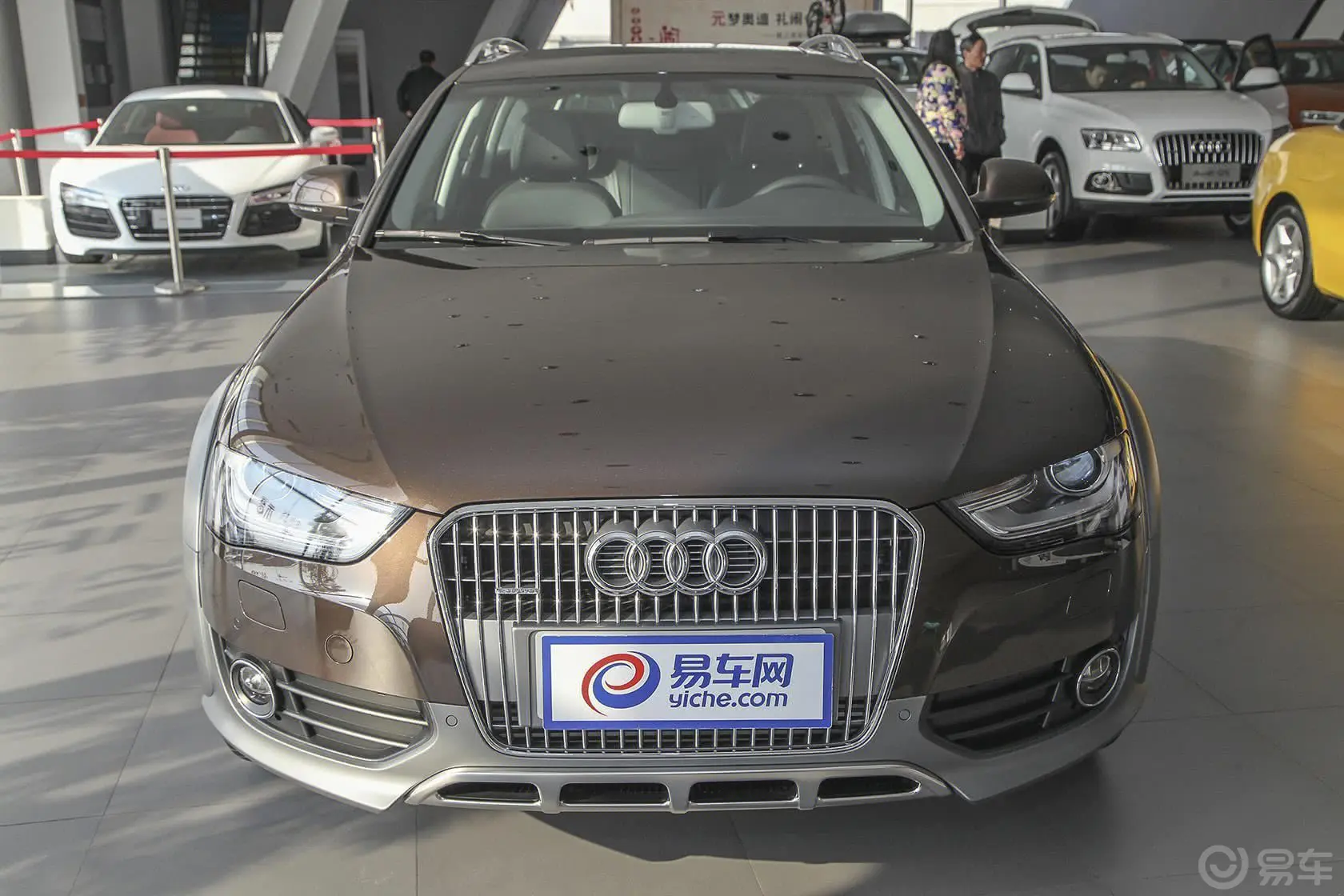 奥迪A4(进口)40TFSI allroad quattro plus外观