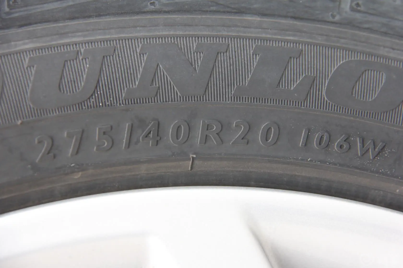 宝马X6xDrive35i 中东版轮胎规格