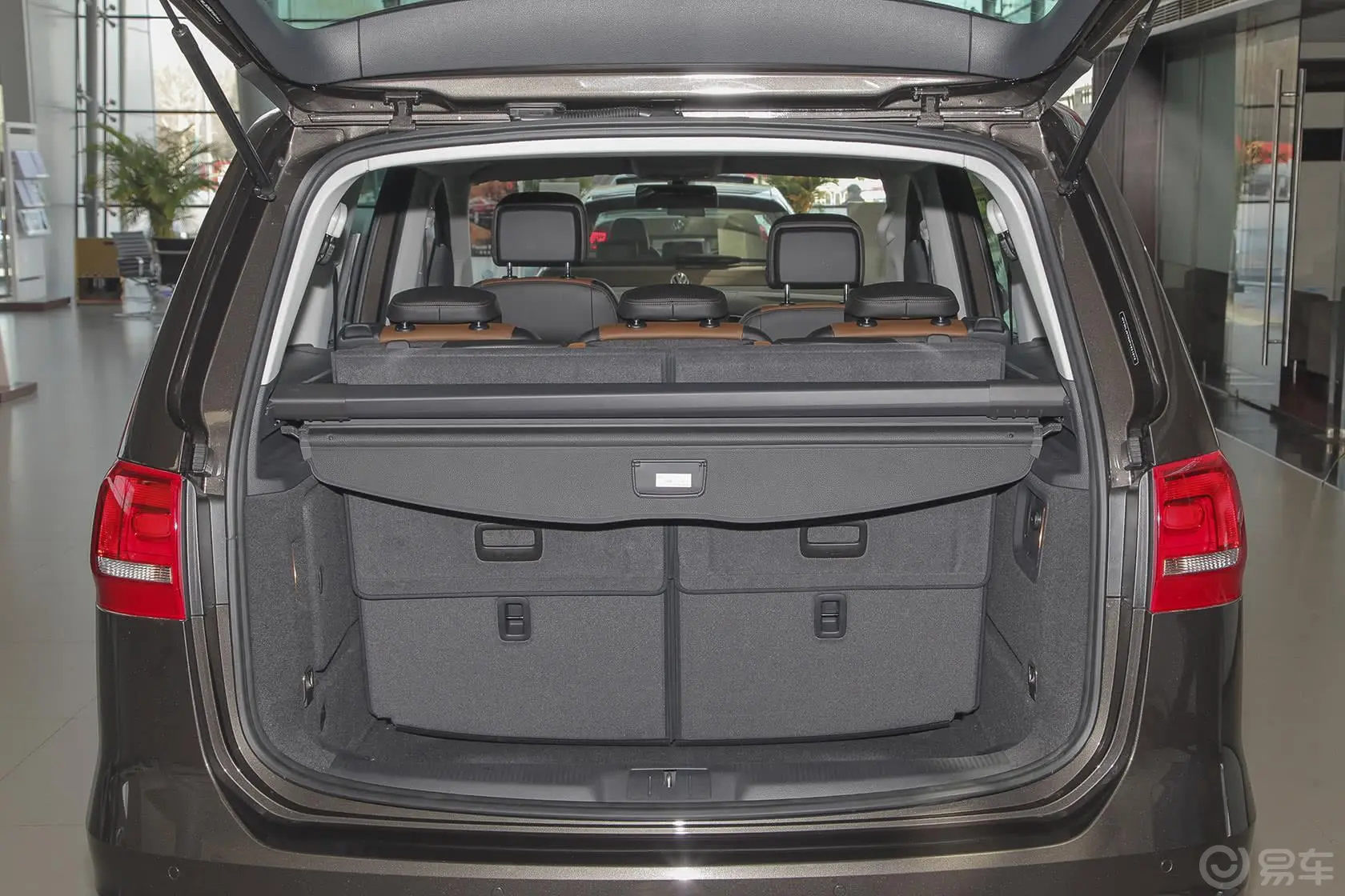 夏朗1.8L TSI 舒适型行李箱空间