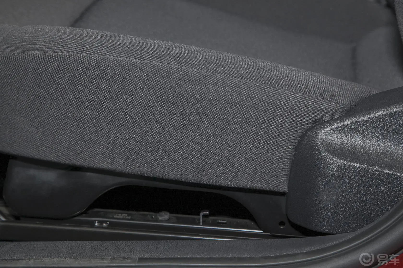捷达1.6L 自动时尚型座椅调节键