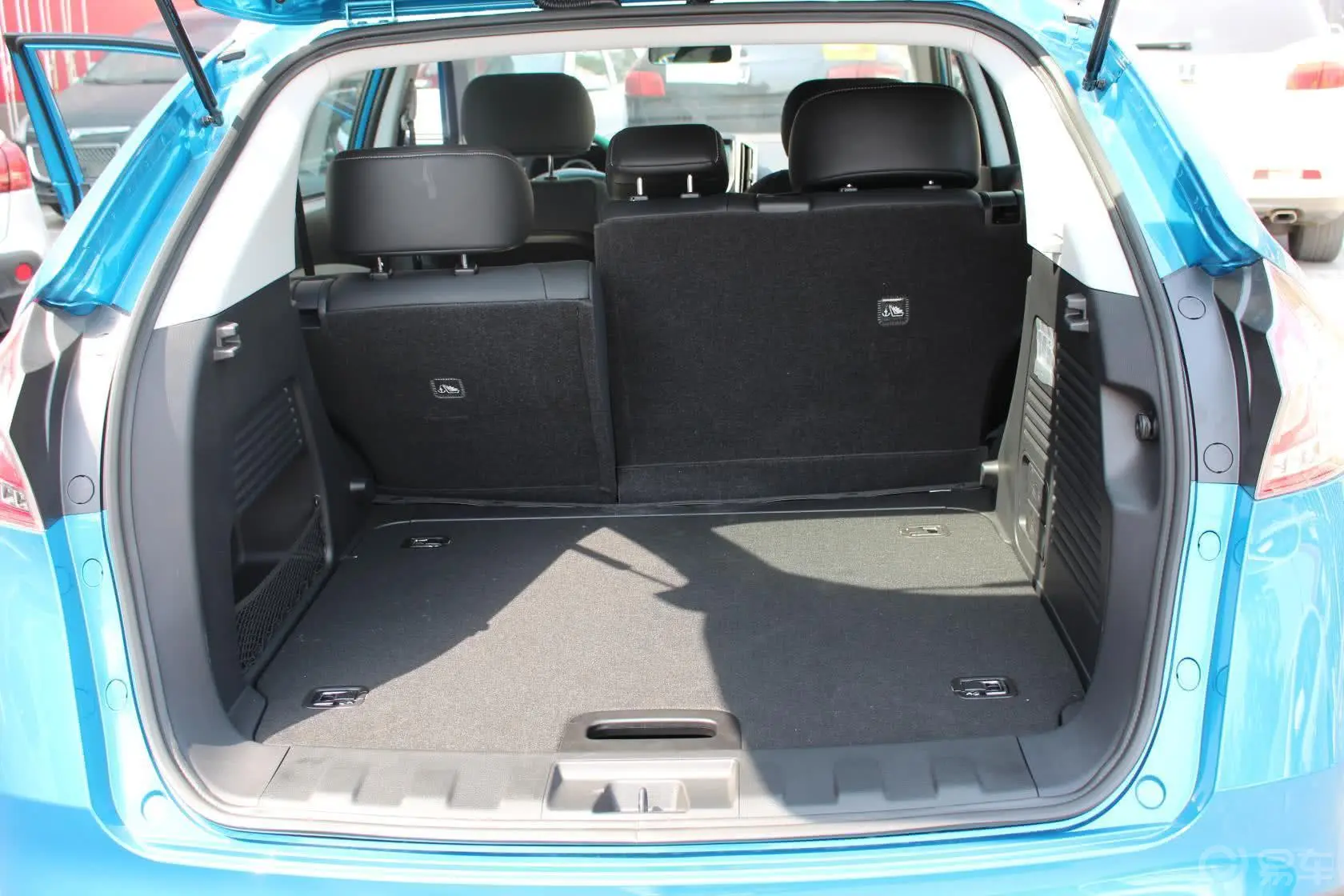 优6 SUV1.8T 智尊型行李箱空间