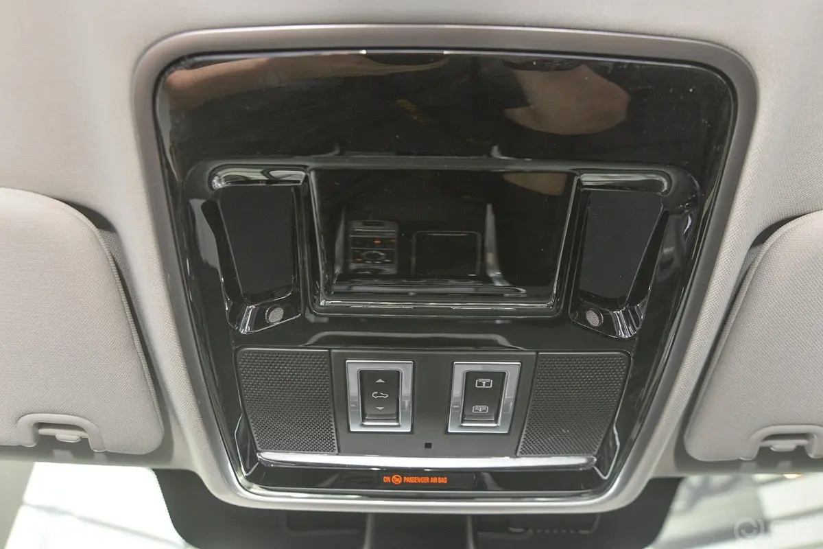 揽胜运动版3.0 SDV6 柴油版 HSE前排车顶中央控制区