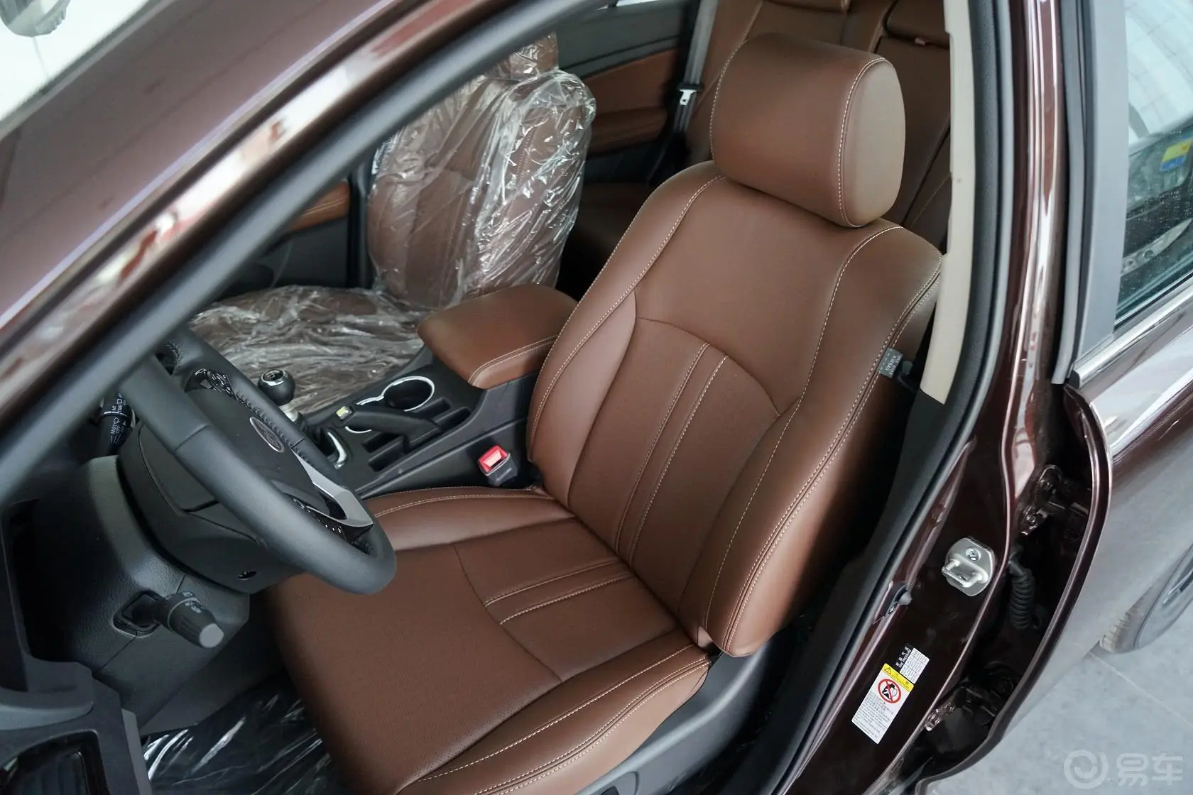比亚迪S71.5T 手动 尊贵型 7座驾驶员座椅