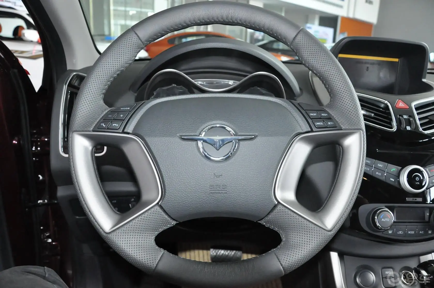 海马S51.5T CVT 豪华型运动版方向盘