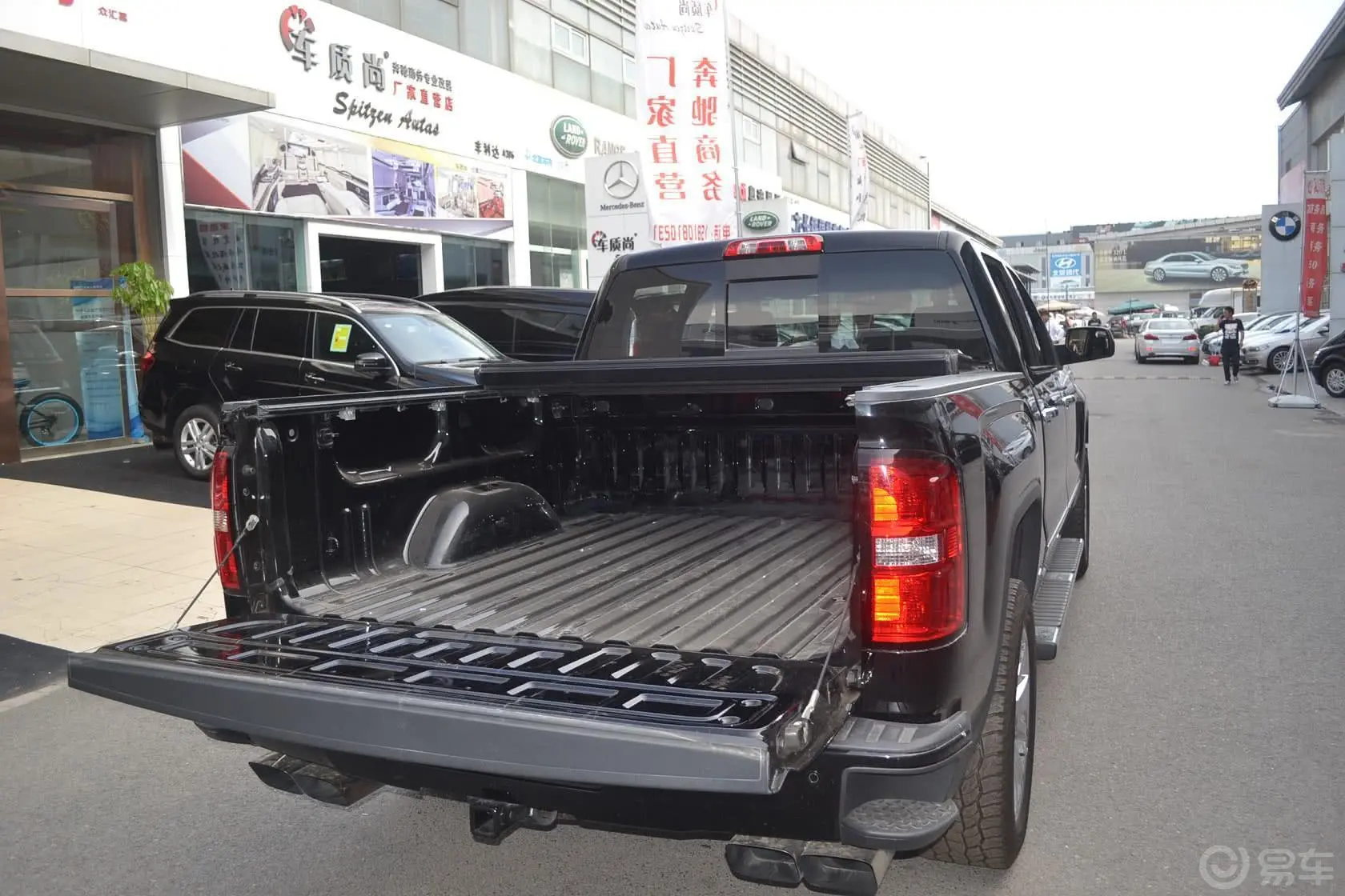 GMC Sierra5.3L 自动 DENALI 1500行李厢开口范围