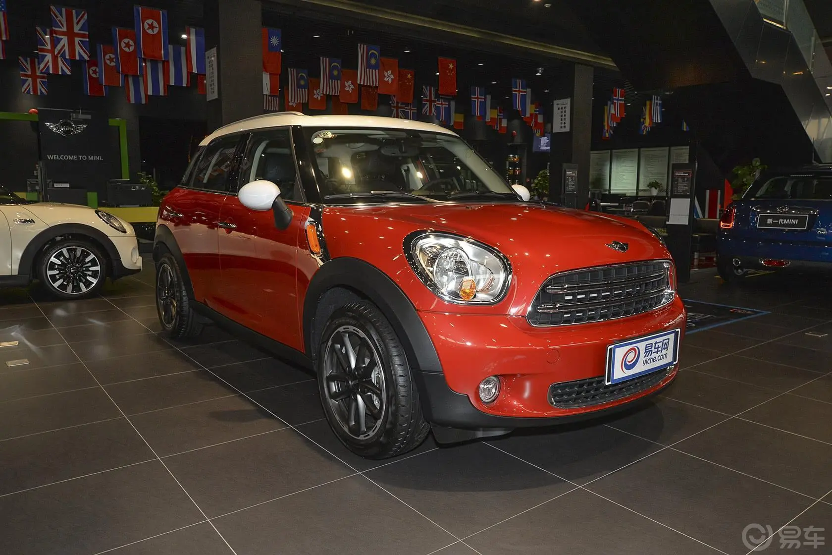 MINI COUNTRYMAN1.6L COOPER Fun侧前45度车头向右水平