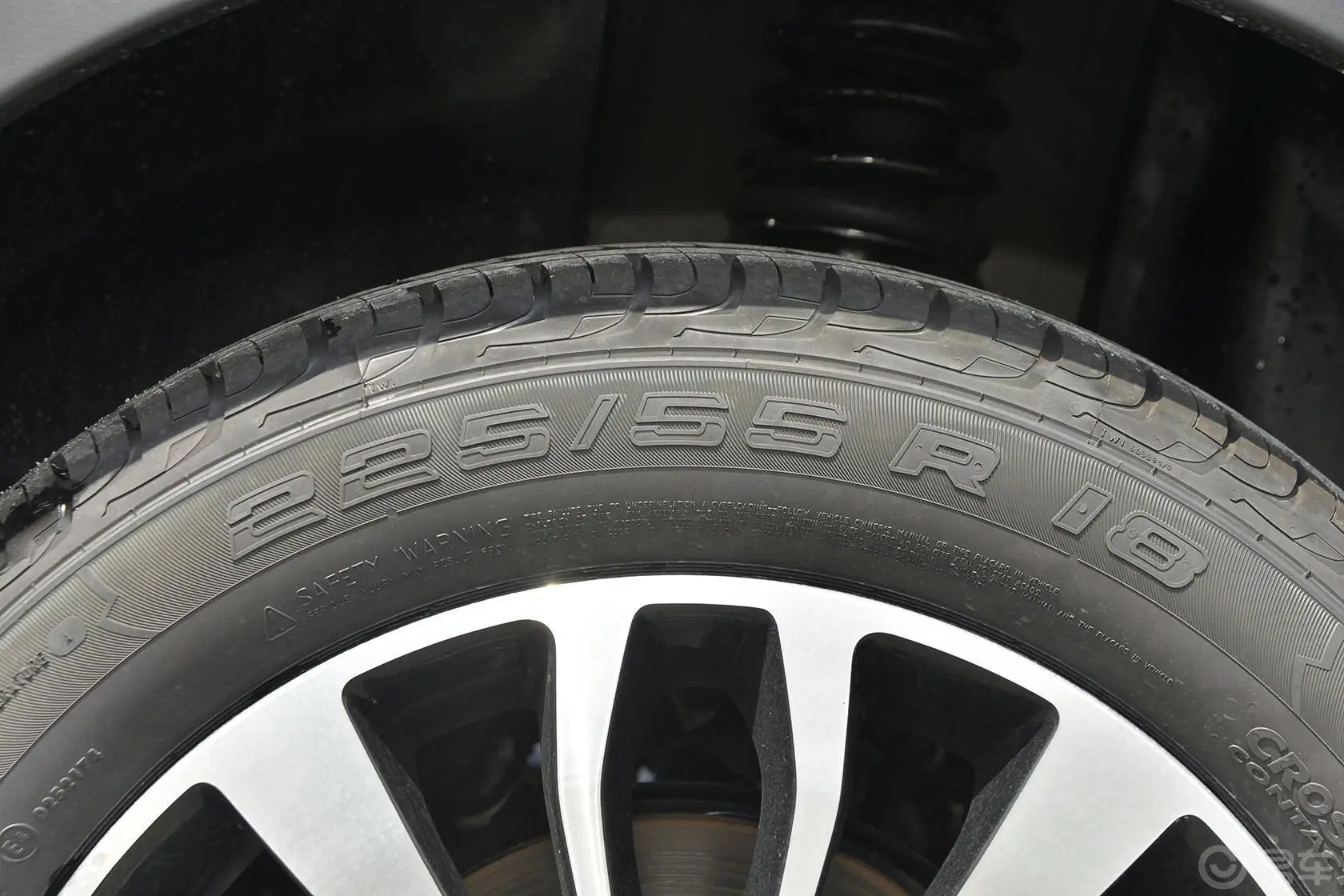 传祺GS5 Super1.8T 双离合 前驱 尊贵版轮胎规格