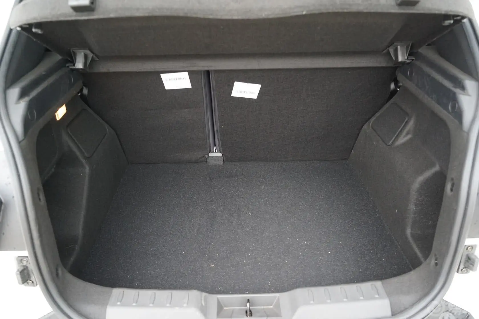 中华V31.5L 自动 舒适型行李箱空间