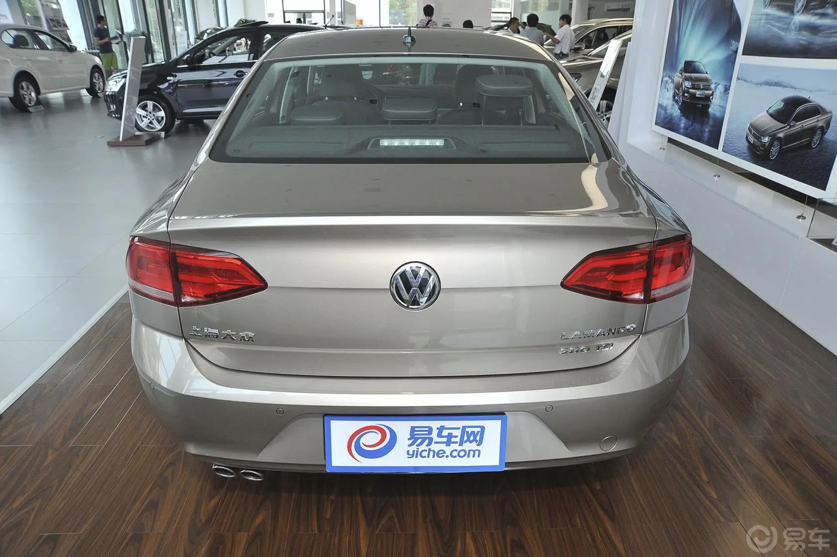 凌渡1.4T  DSG 280TSI 豪华版正后水平