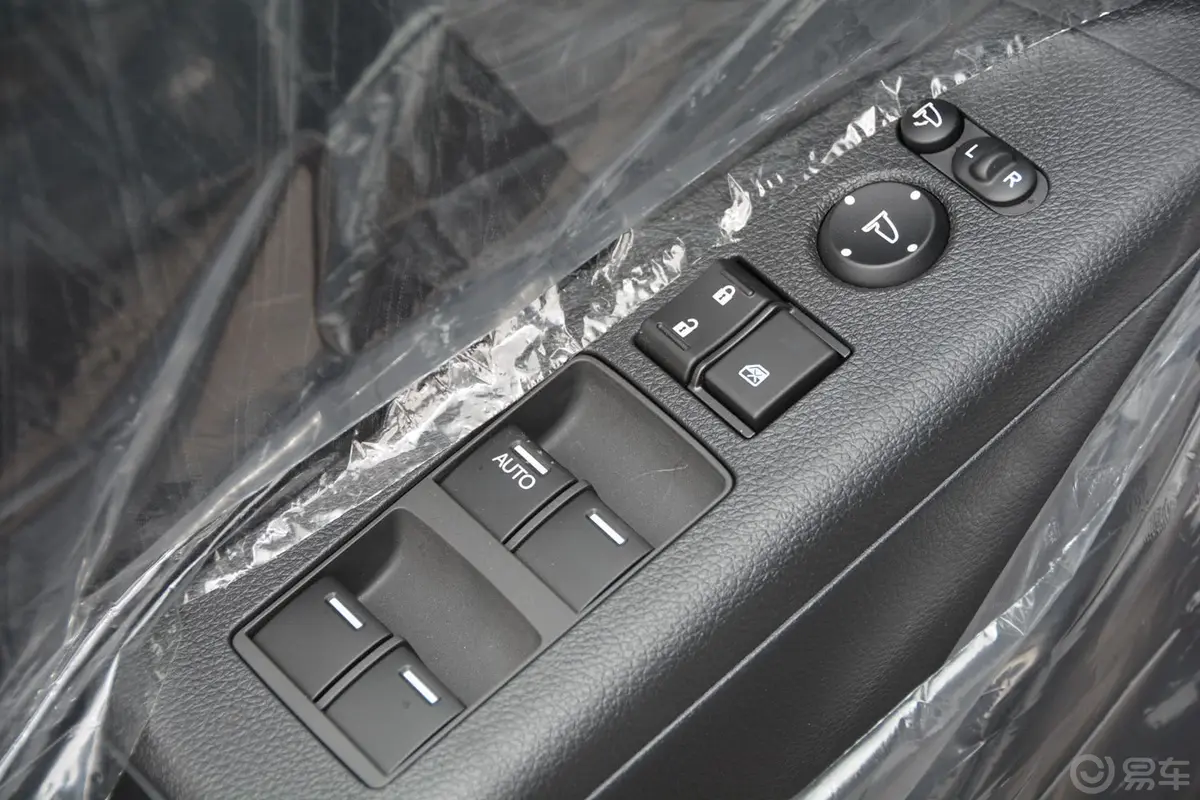 奥德赛改款 2.4L 自动 智酷版车窗升降键