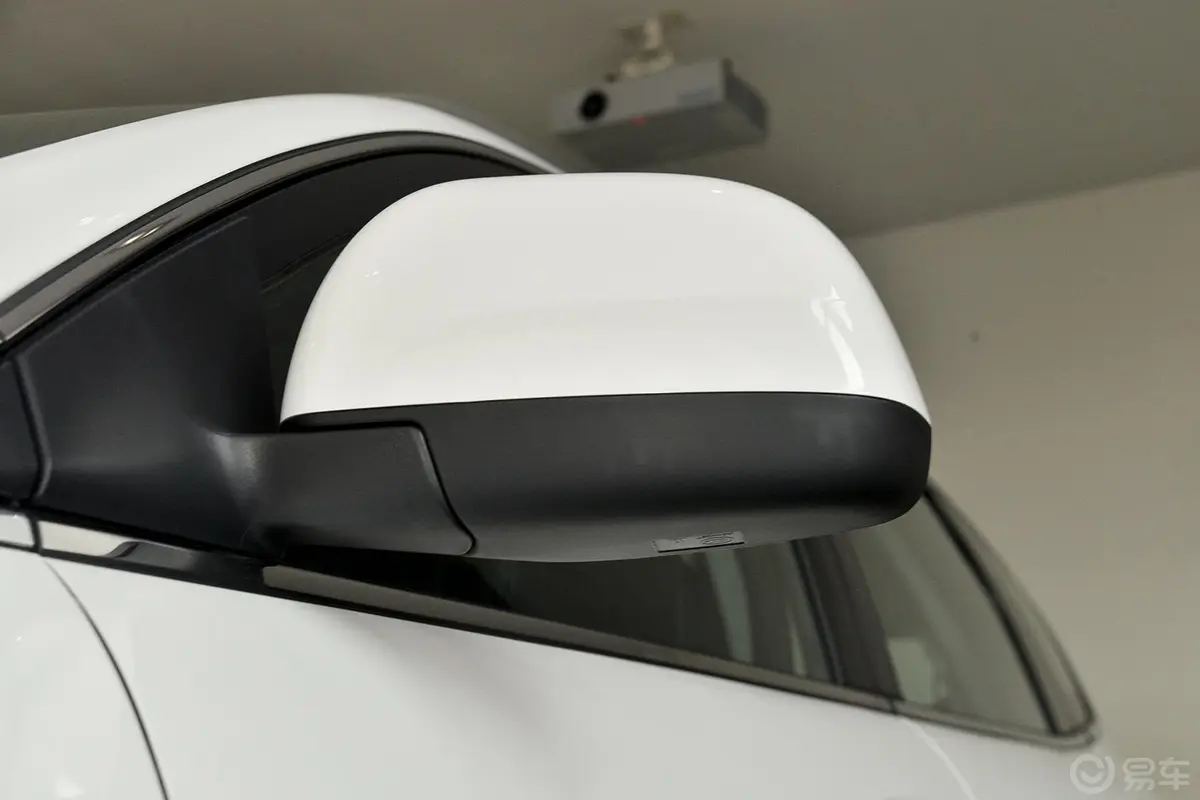 大7 SUV2.2T 自动 两驱 智慧型后视镜转向灯（前）