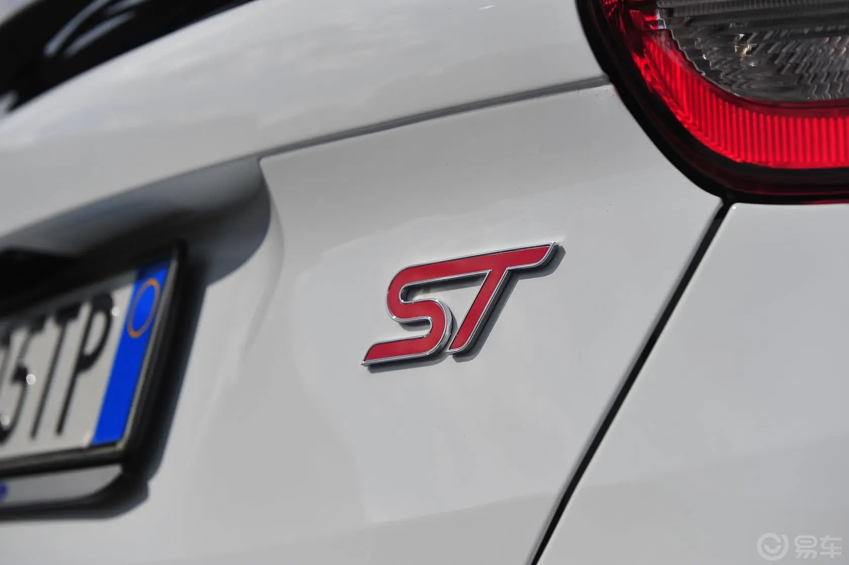 福克斯(进口)ST 2.0T 手动 标准版尾标