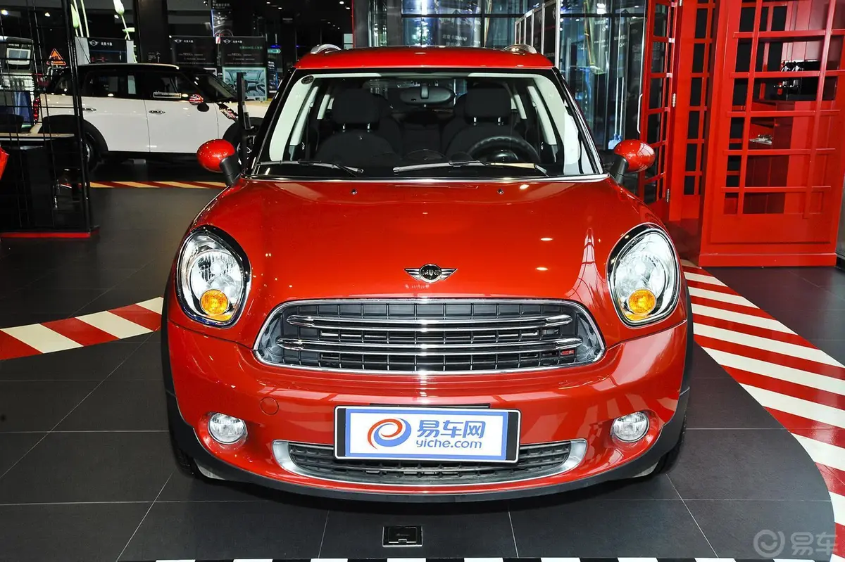 MINI COUNTRYMAN1.6L ONE正前水平