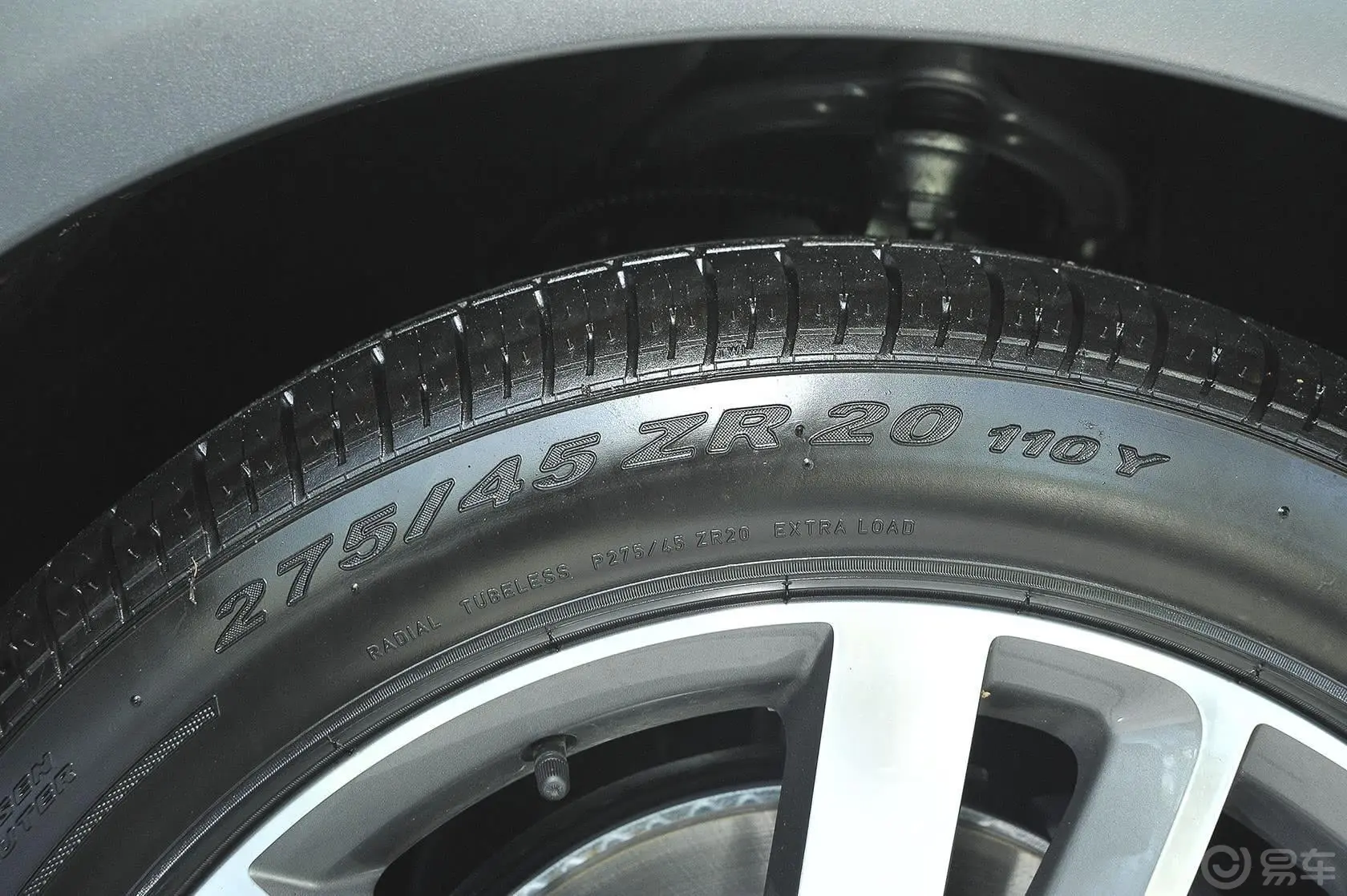 奥迪Q740 TFSI quattro 典藏版轮胎规格