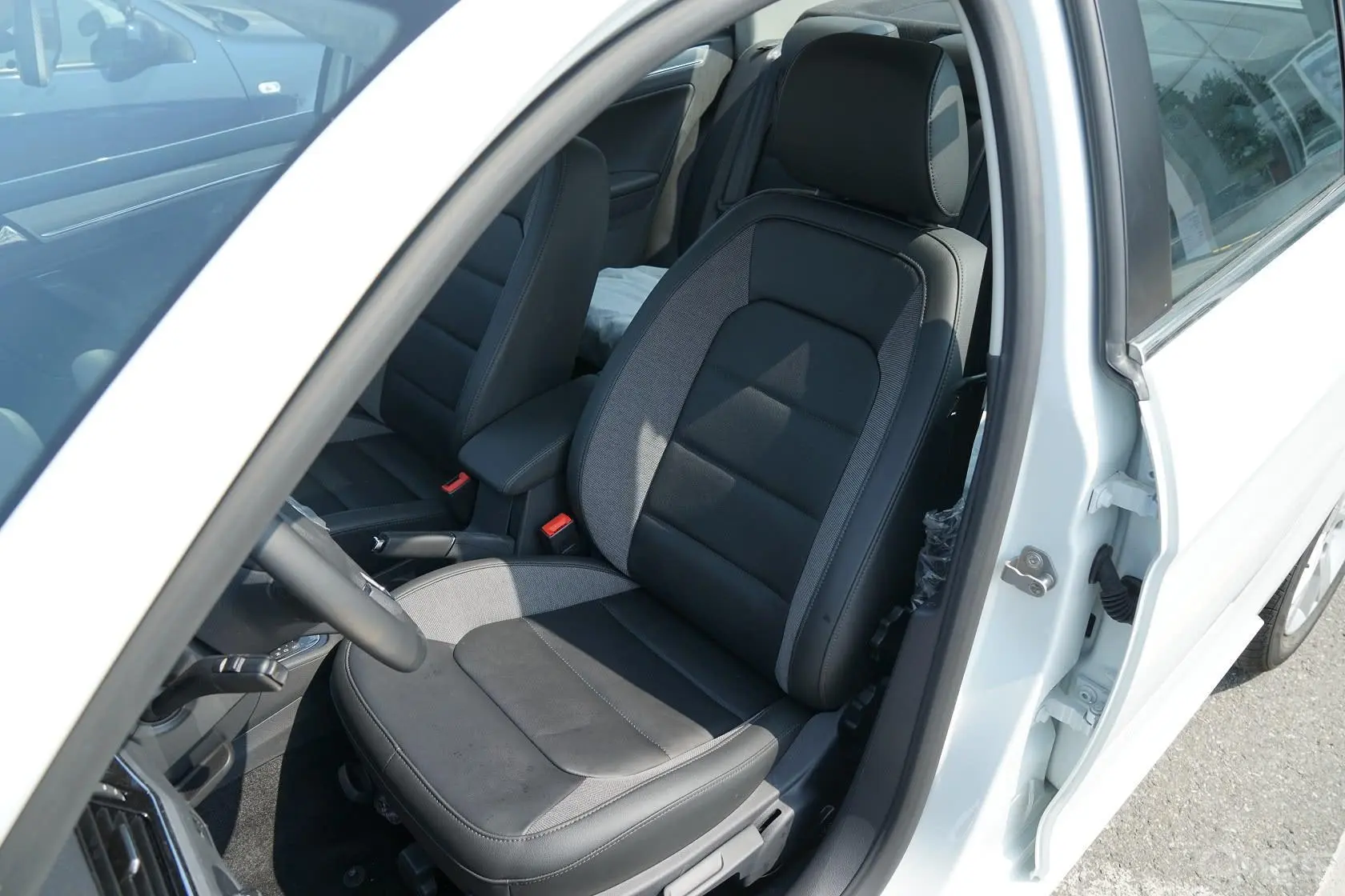 宝来质惠版 1.6L 自动舒适型驾驶员座椅