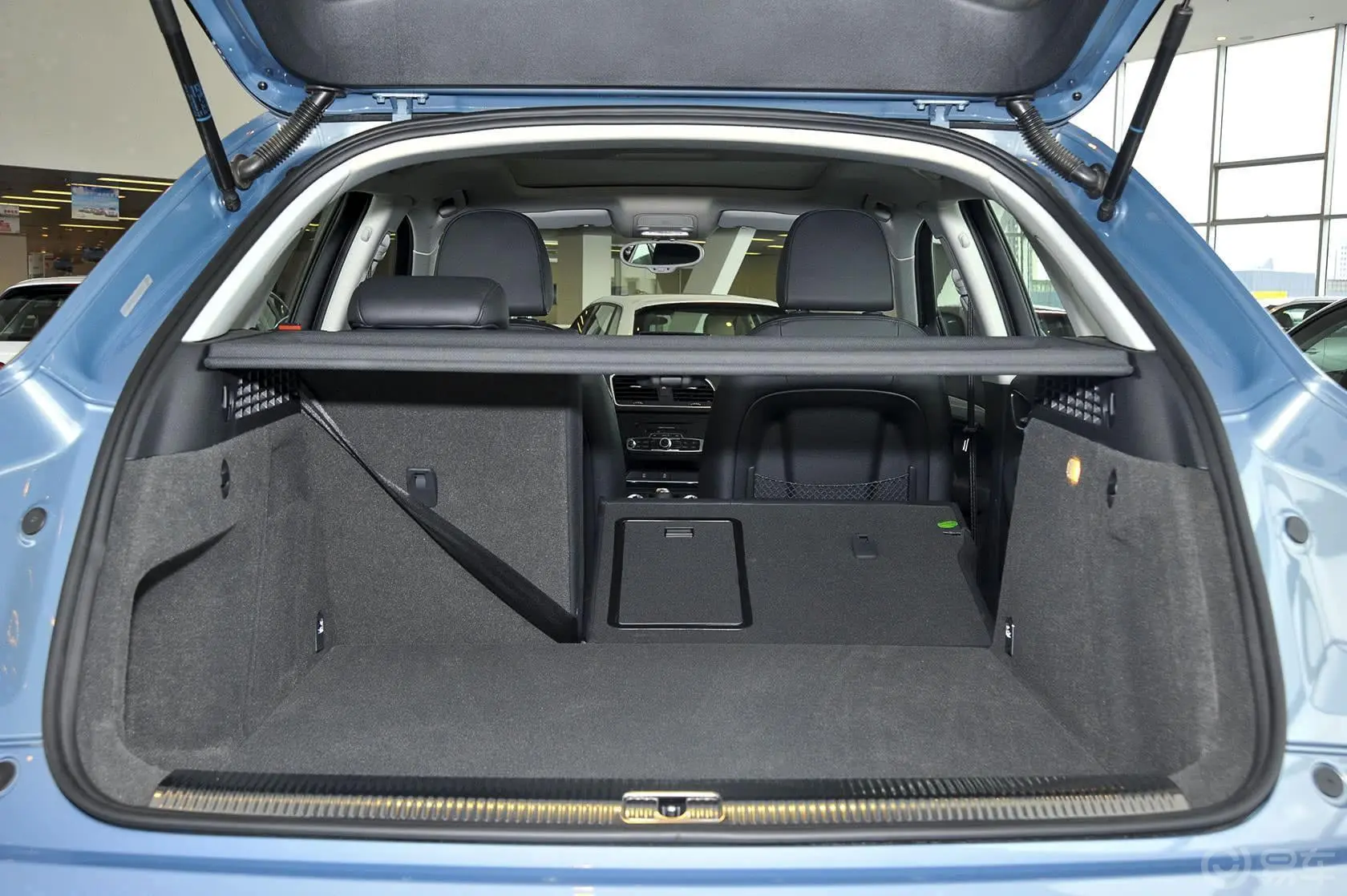 奥迪Q330 TFSI 舒适型行李箱空间